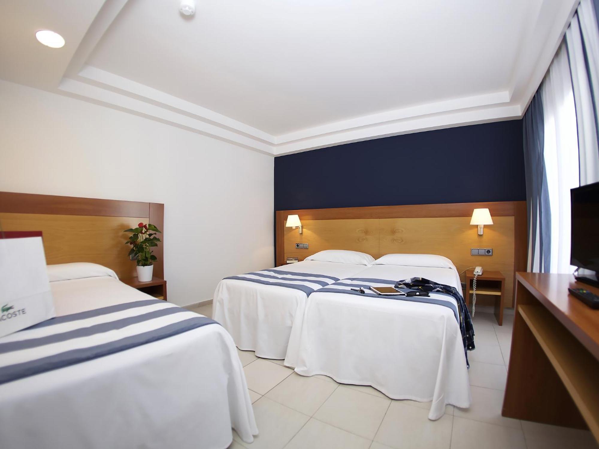 Basic Triple Room Without Balcony