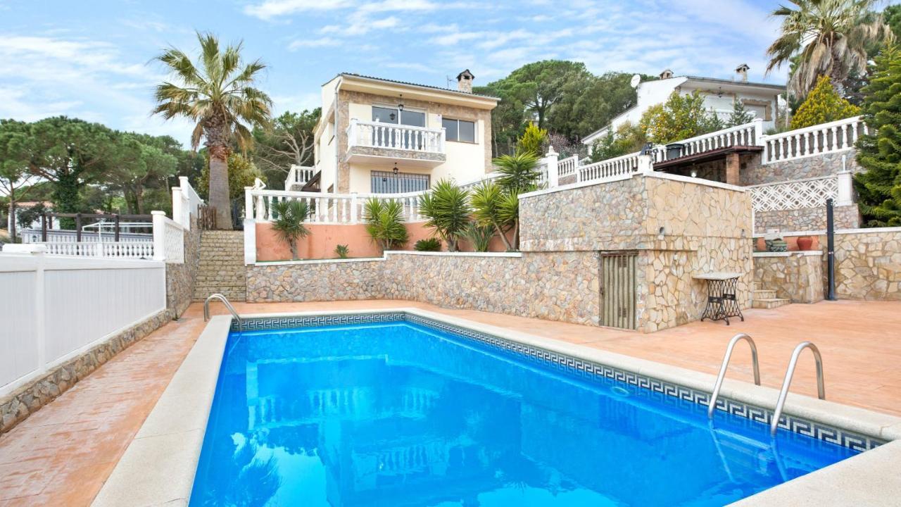 Six-Bedroom Villa,1180463917:JPEG