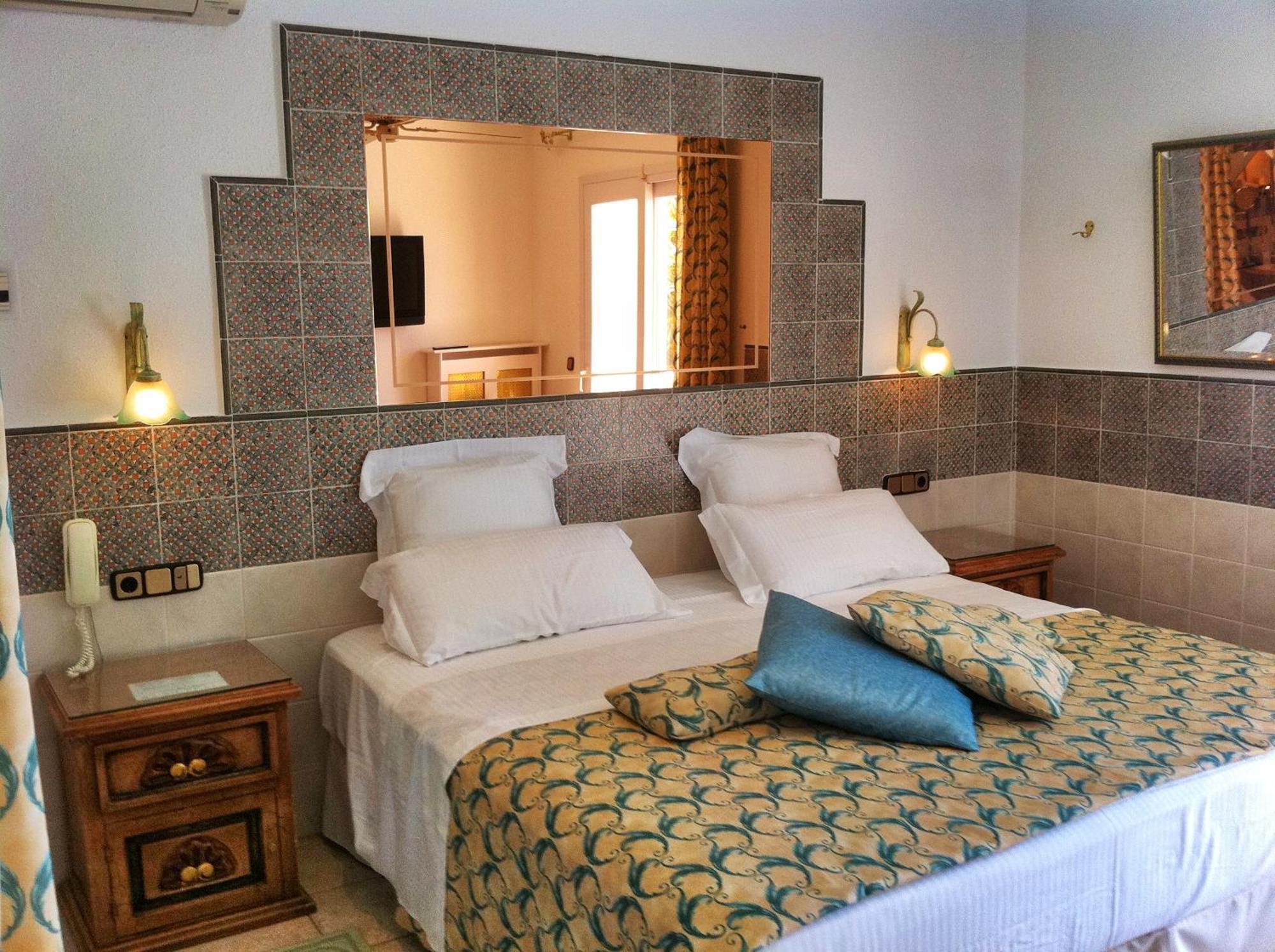 Standard Double or Twin Room Sea View