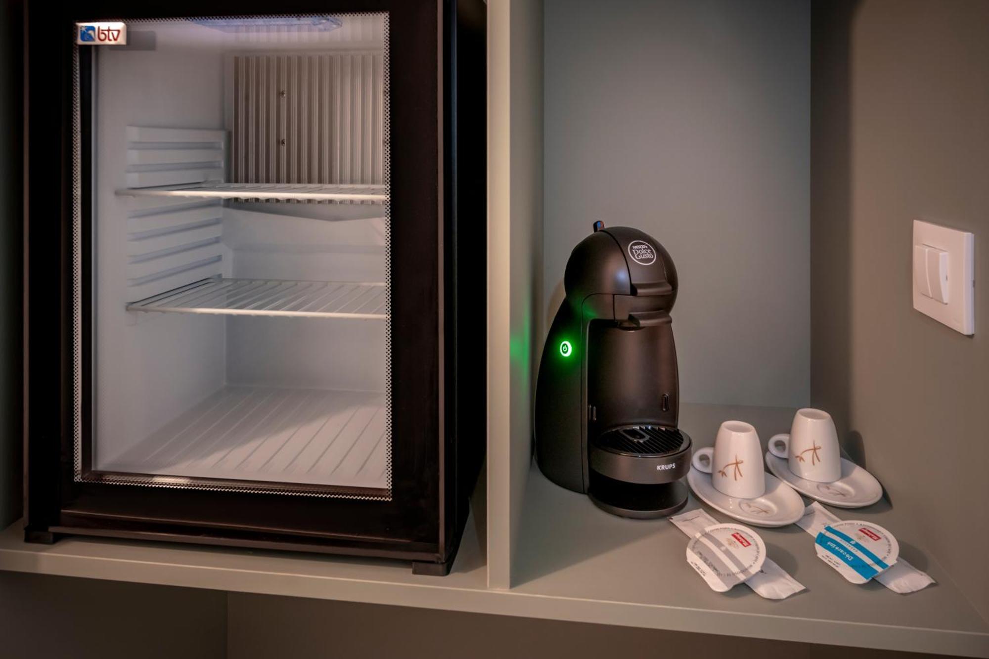 Doppel- oder Zweibettzimmer mit Zustellbett und Bergblick