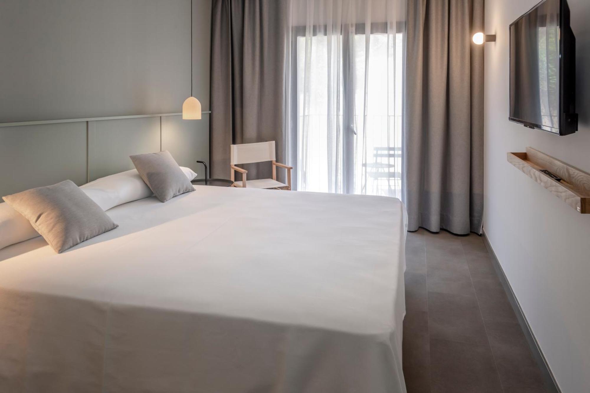 Double or Twin Room City View