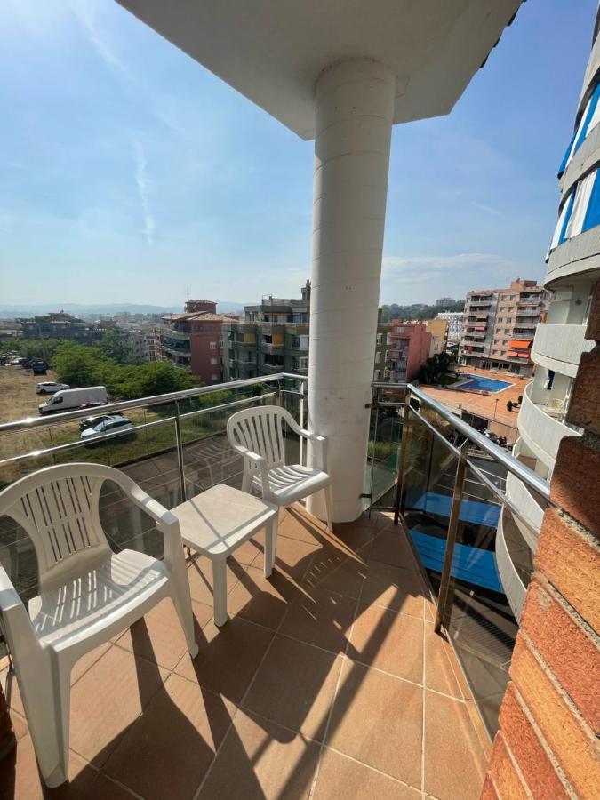 Two-Bedroom Apartment Balcony,1601700618:JPEG