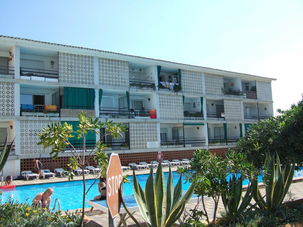 Studio with Pool View,1268985910:JPEG