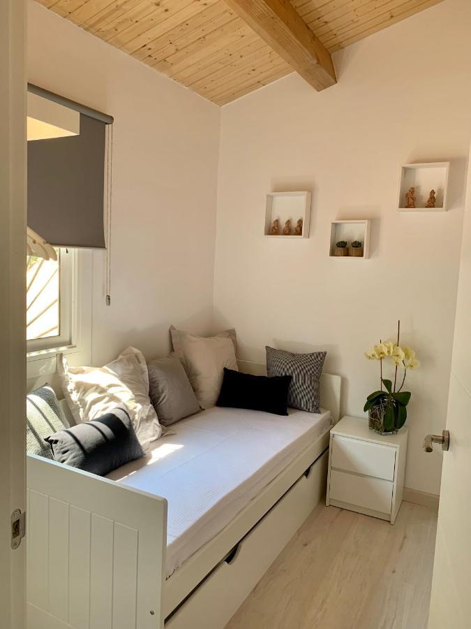 Two-Bedroom Apartment,1261521874:JPEG