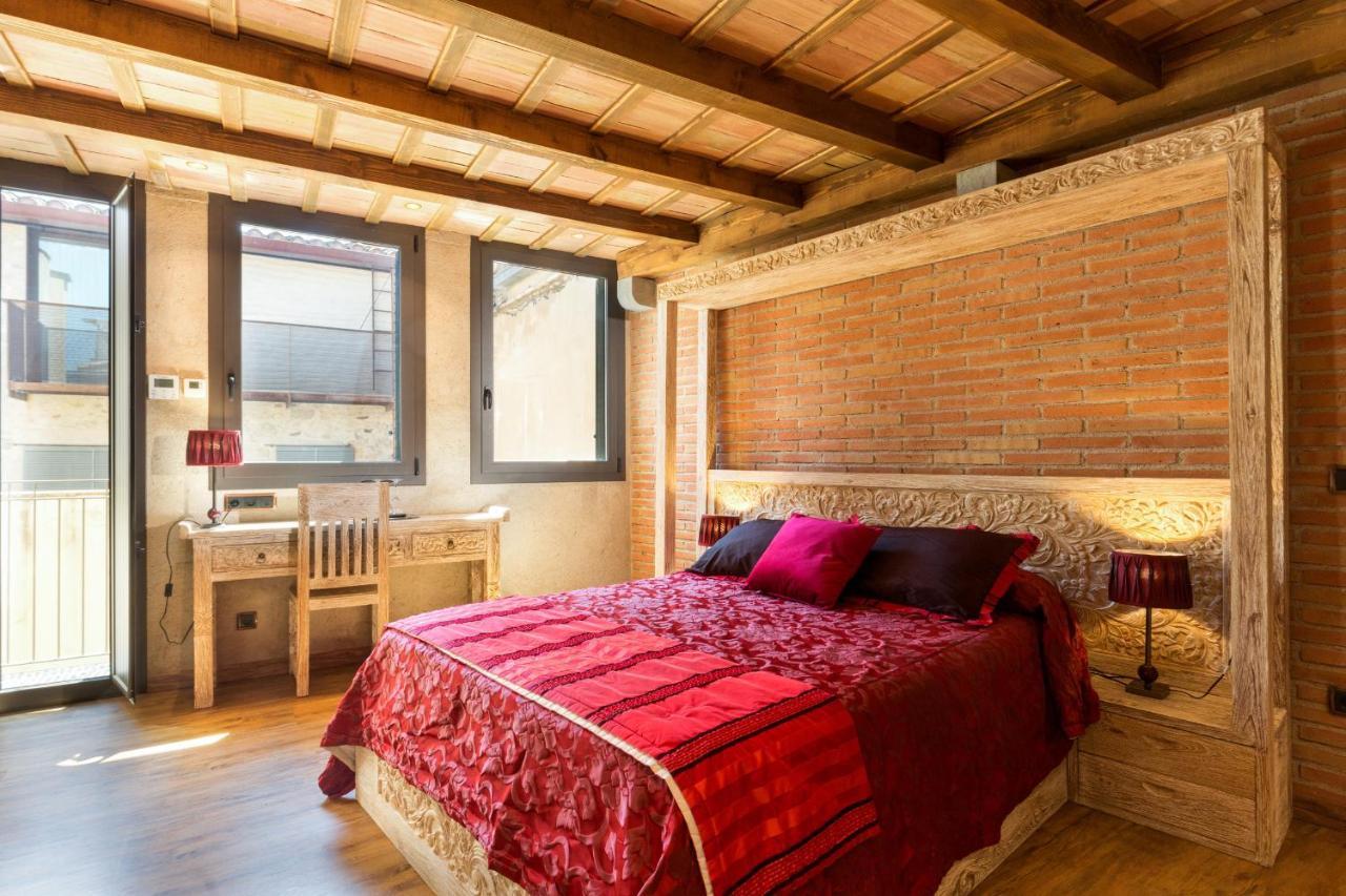 Double Red Room