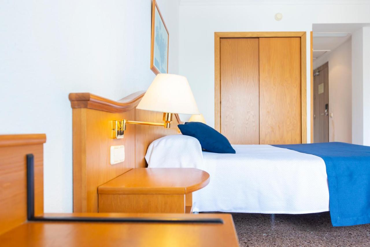 Double or Twin Room Partial Sea View