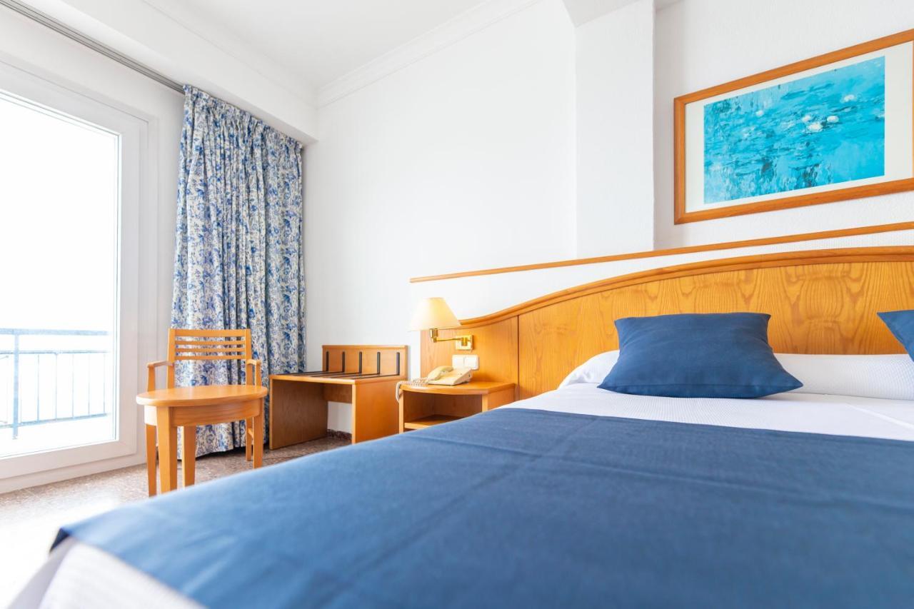 Double or Twin Room Sea View