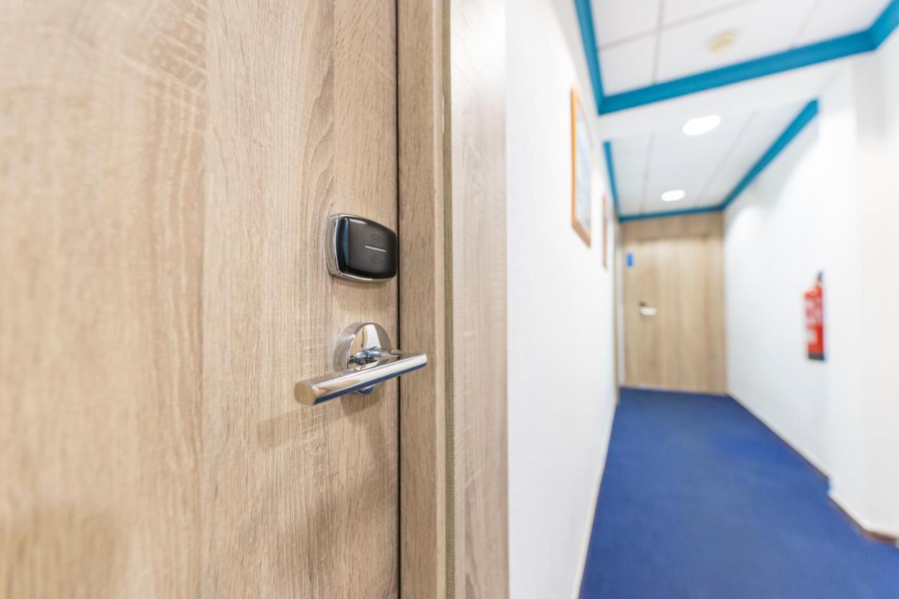 Double or Twin Room Sea View