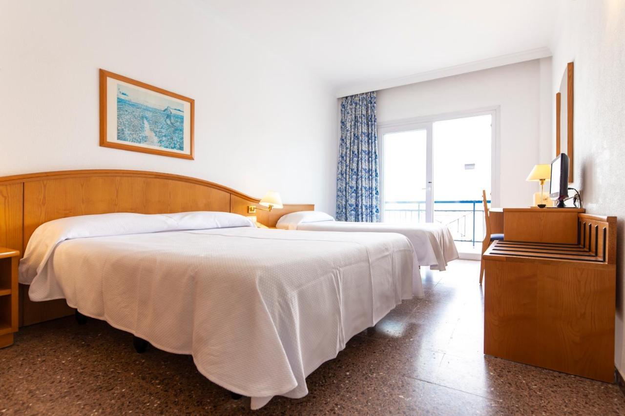 Triple Room Partial Sea View