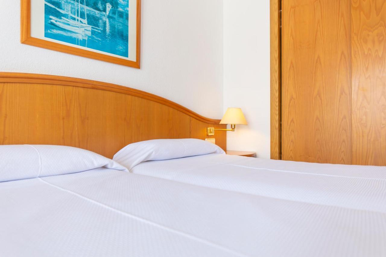Double or Twin Room Partial Sea View