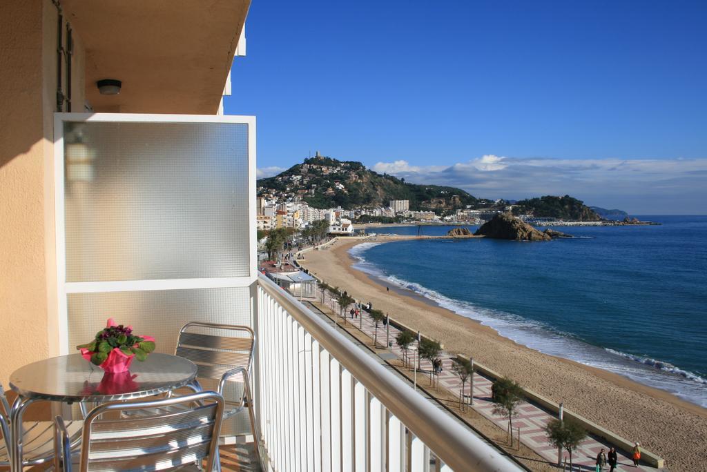 Two-Bedroom Apartment Sea View Balcony,1534695736:JPEG