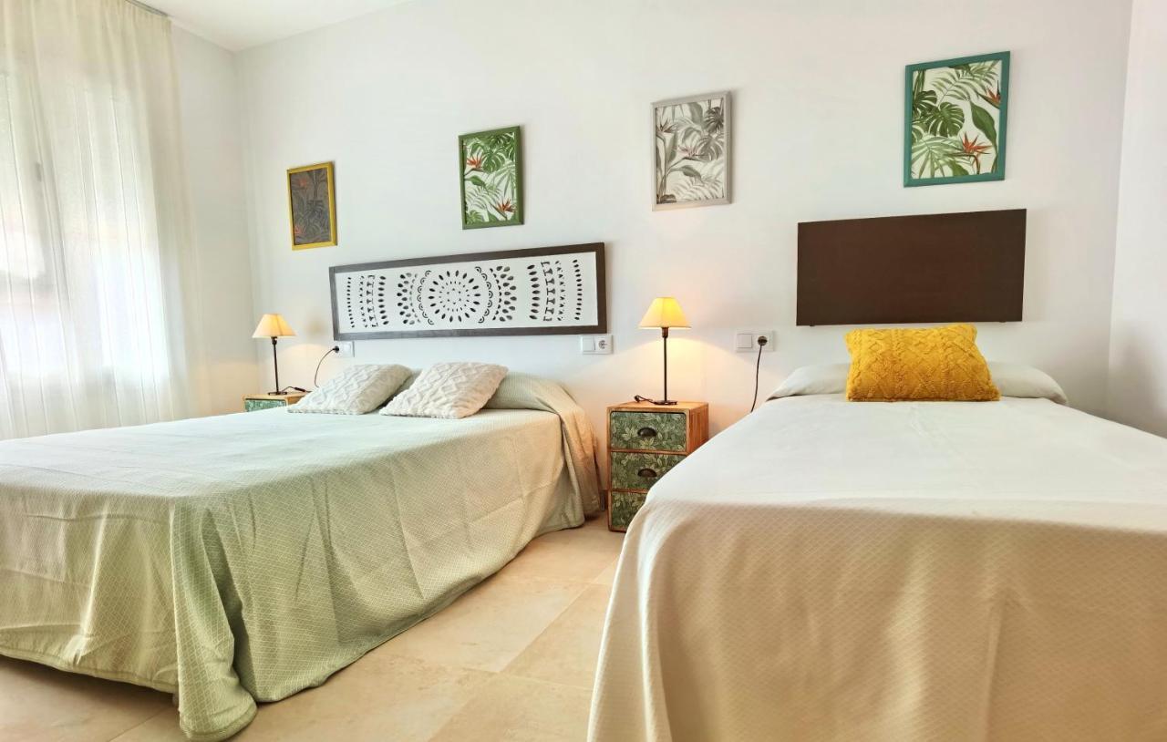 Habitación Triple con vistas a la ciudad