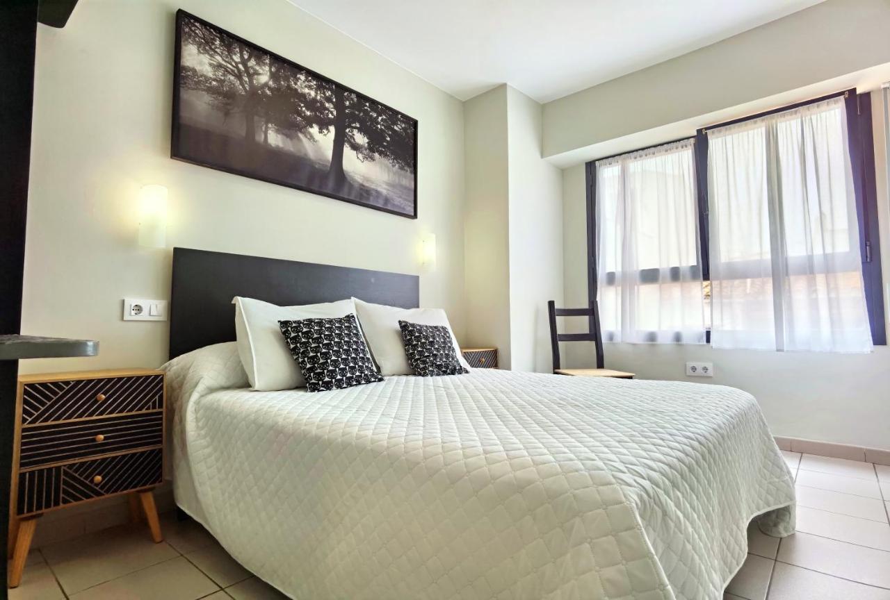 Double or Twin Room Private Bathroom