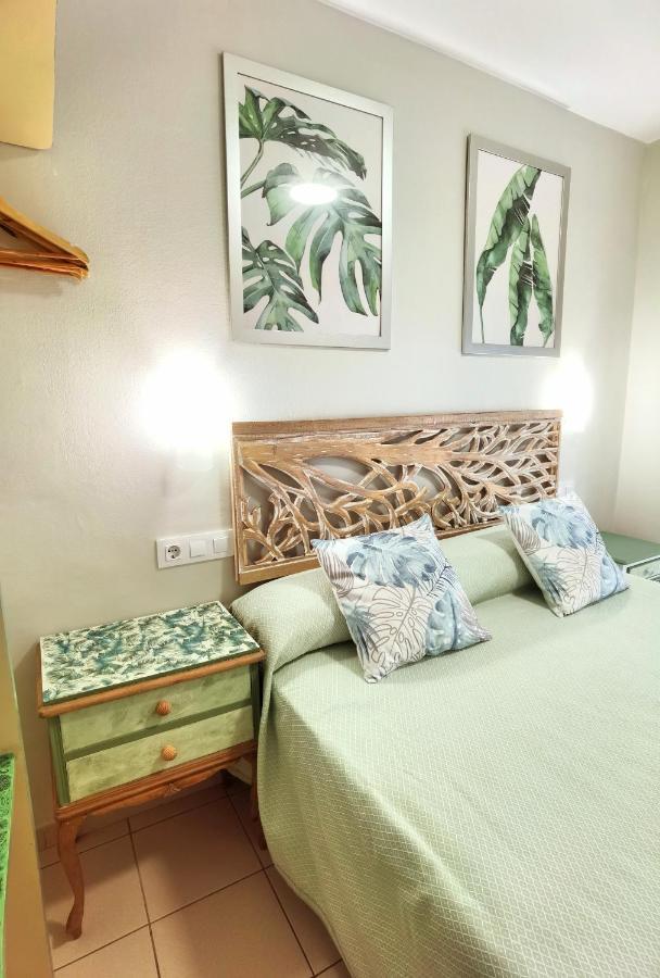 Double or Twin Room Private Bathroom