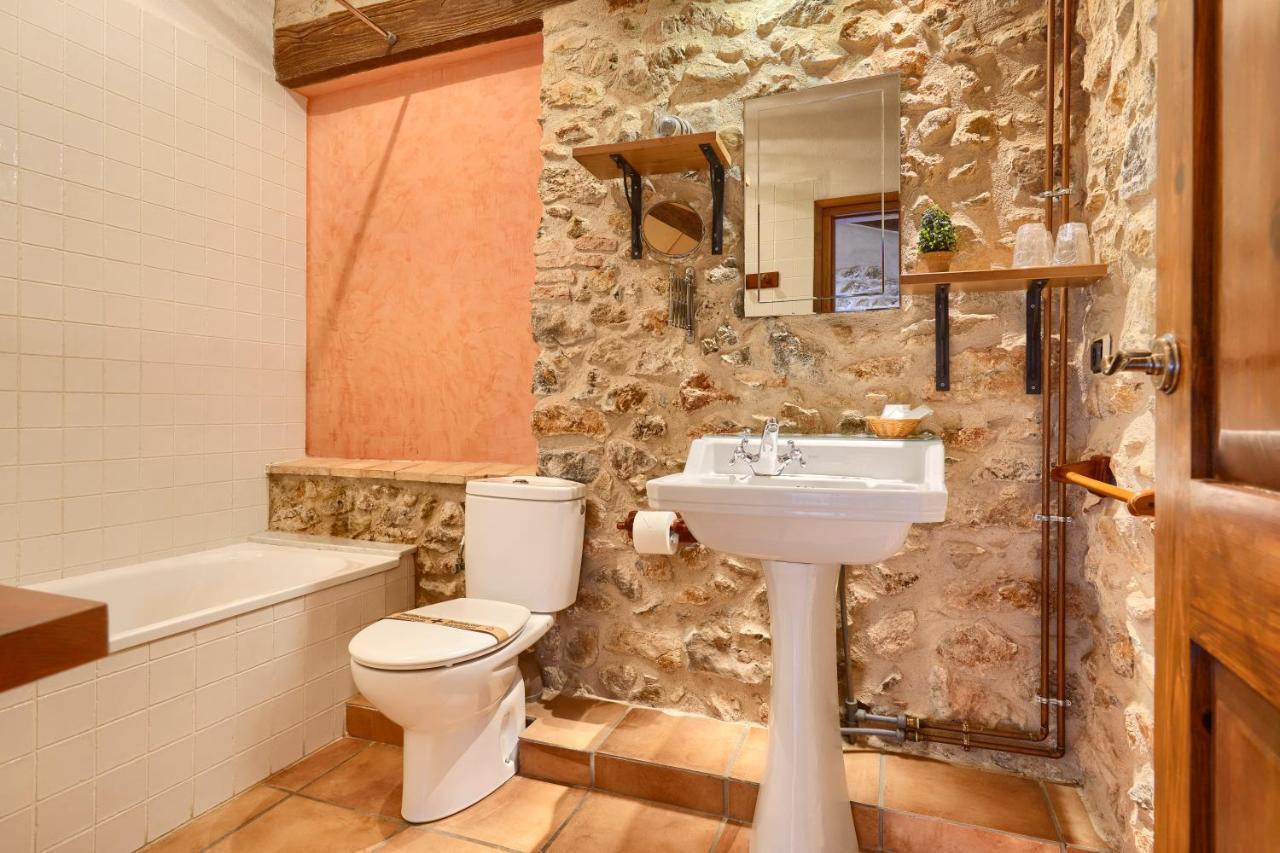 Triple Room Bath
