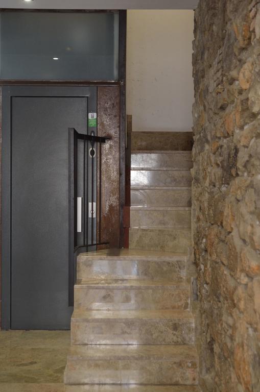 Two-Bedroom Apartment,128464245:JPEG
