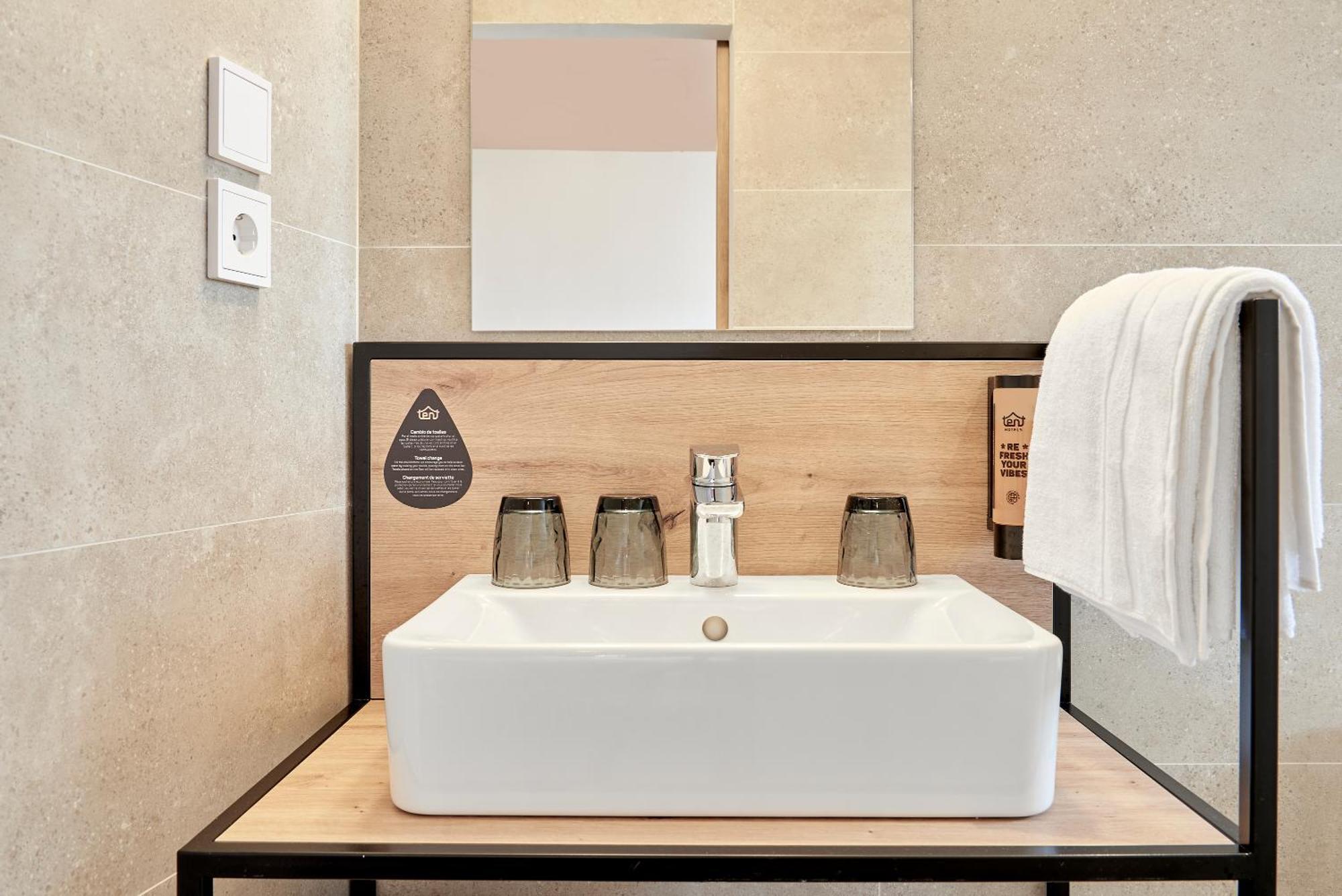 Double Room with Terrace & Unlimited Brunch,1541967436:JPEG