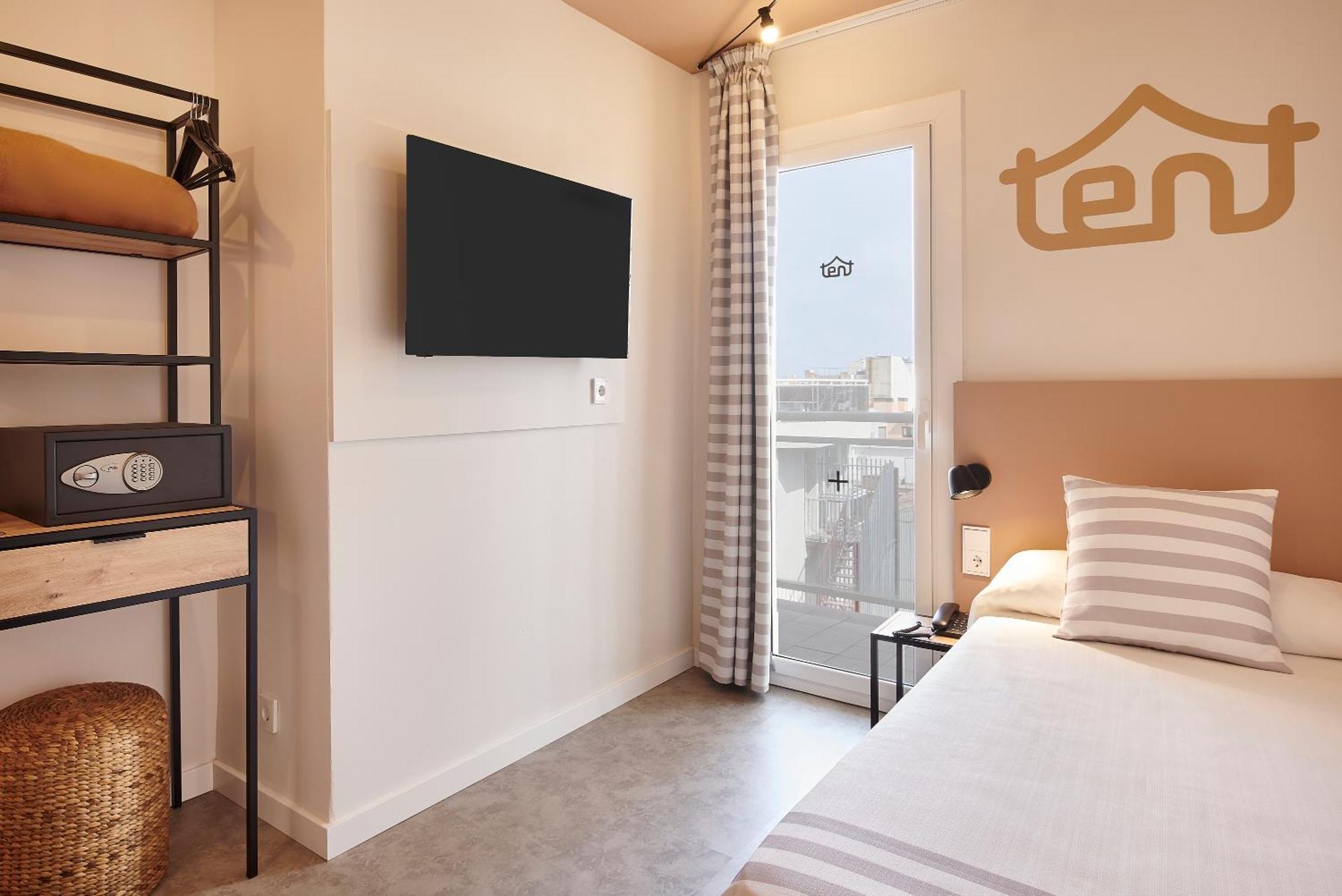 Single Room Bed & Unlimited Brunch