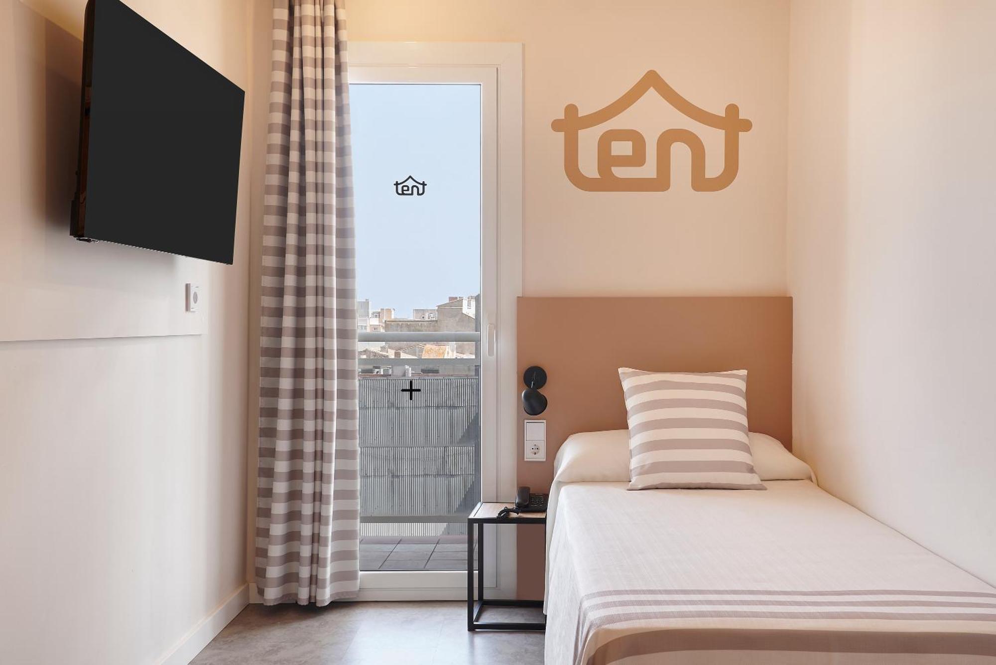 Single Room Bed & Unlimited Brunch
