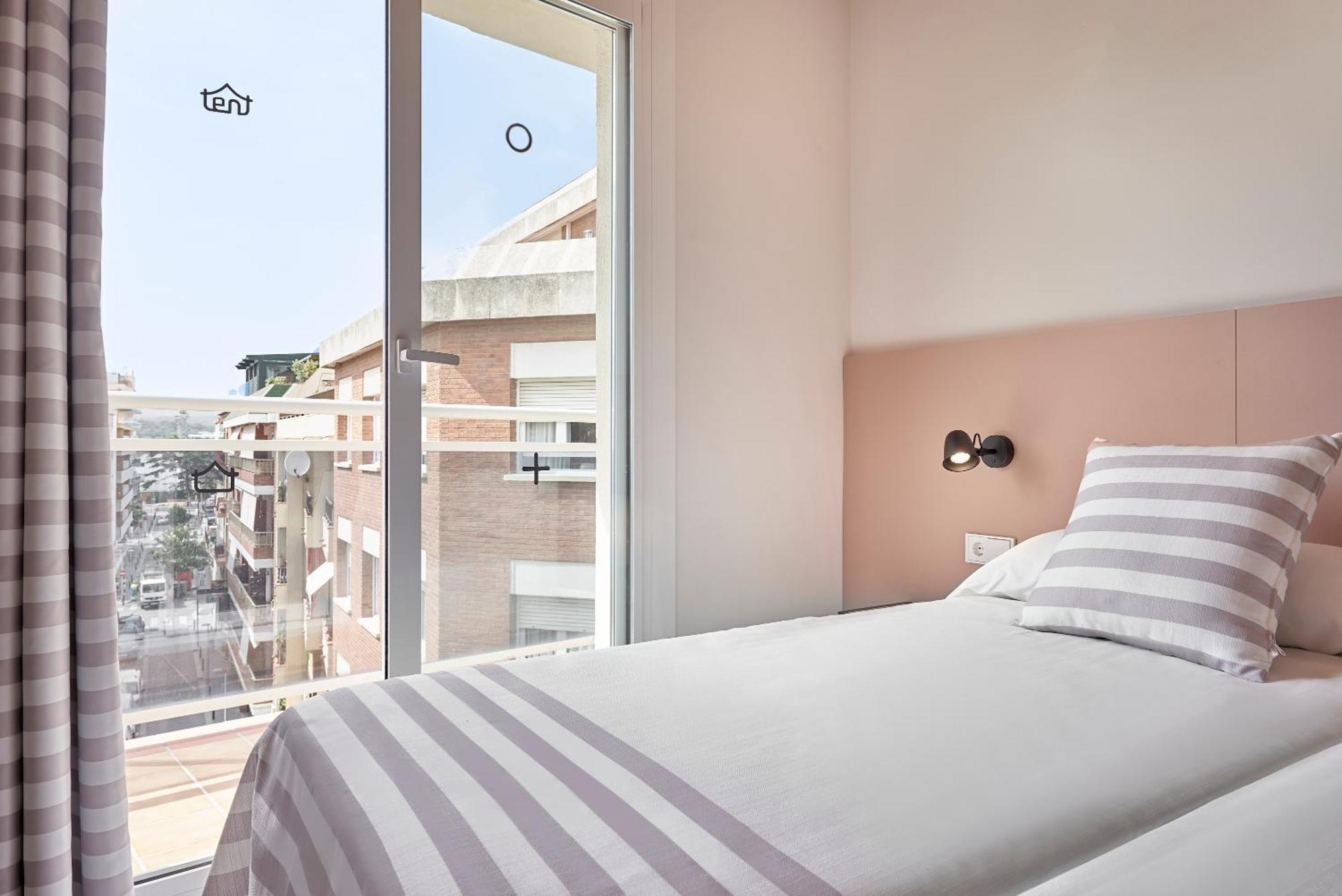 Double Room Bed & Unlimited Brunch