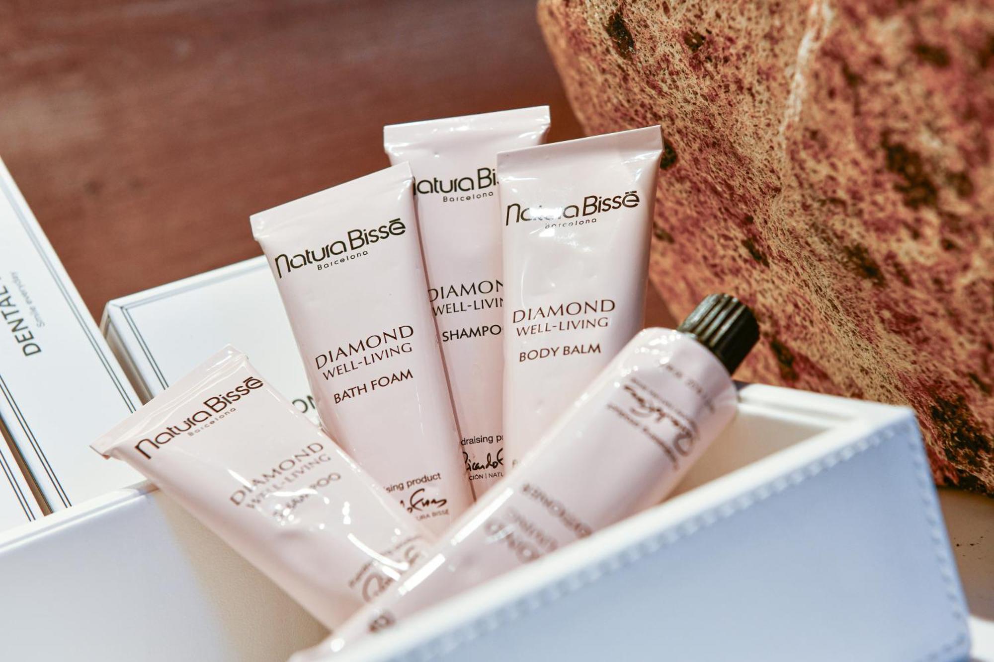 Relax Deluxe Room Massage,1574680976:JPEG
