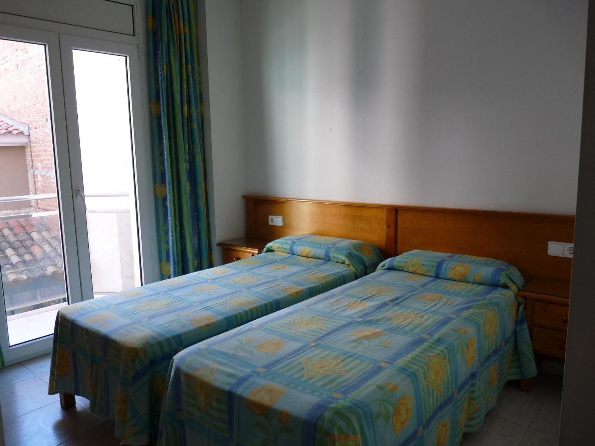 Two-Bedroom Apartment Side Sea View