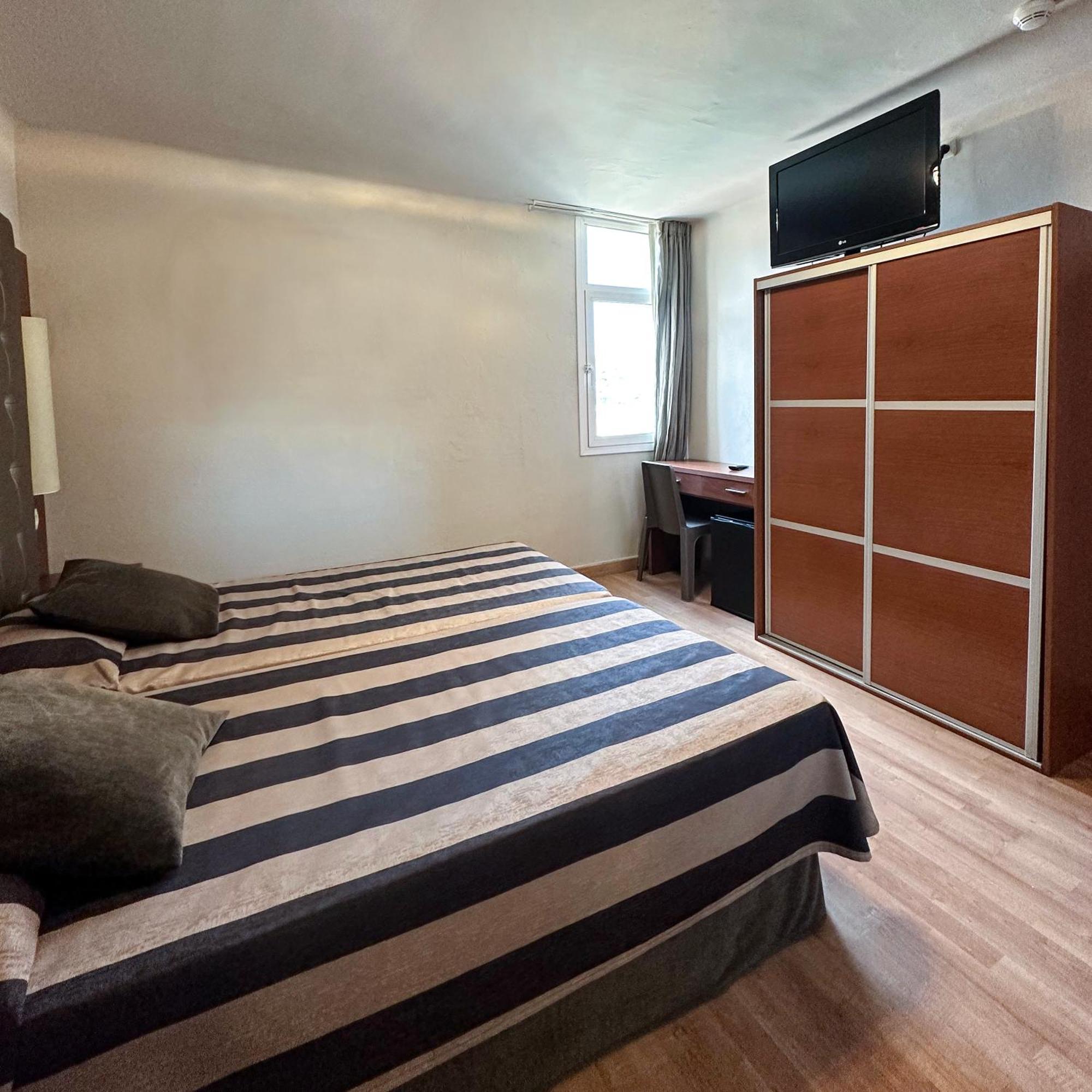 Small Double Room no Terrace