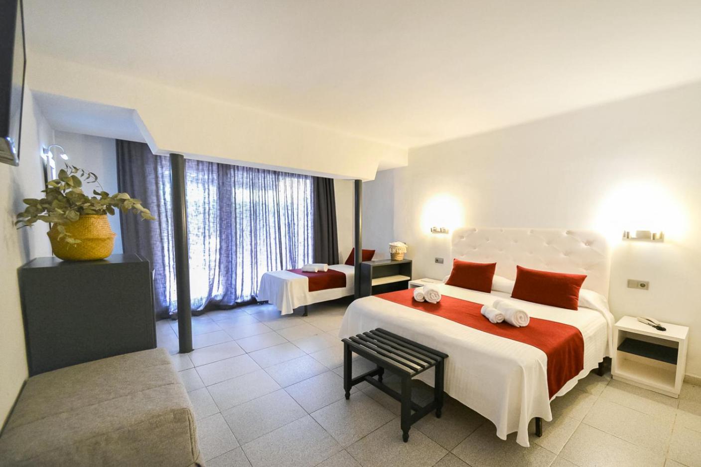 Triple Room Terrace