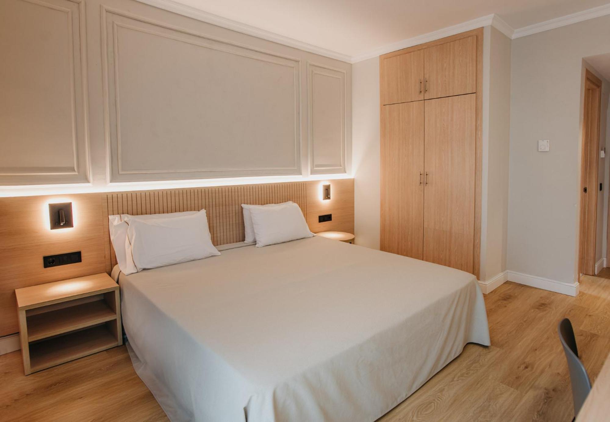 Standard Twin Room,1596009096:JPEG