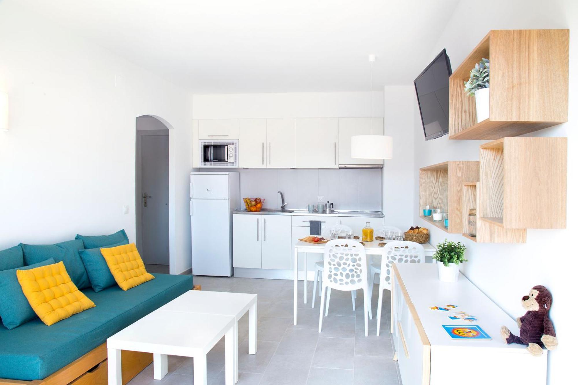 Two-Bedroom Apartment,685500777:JPEG