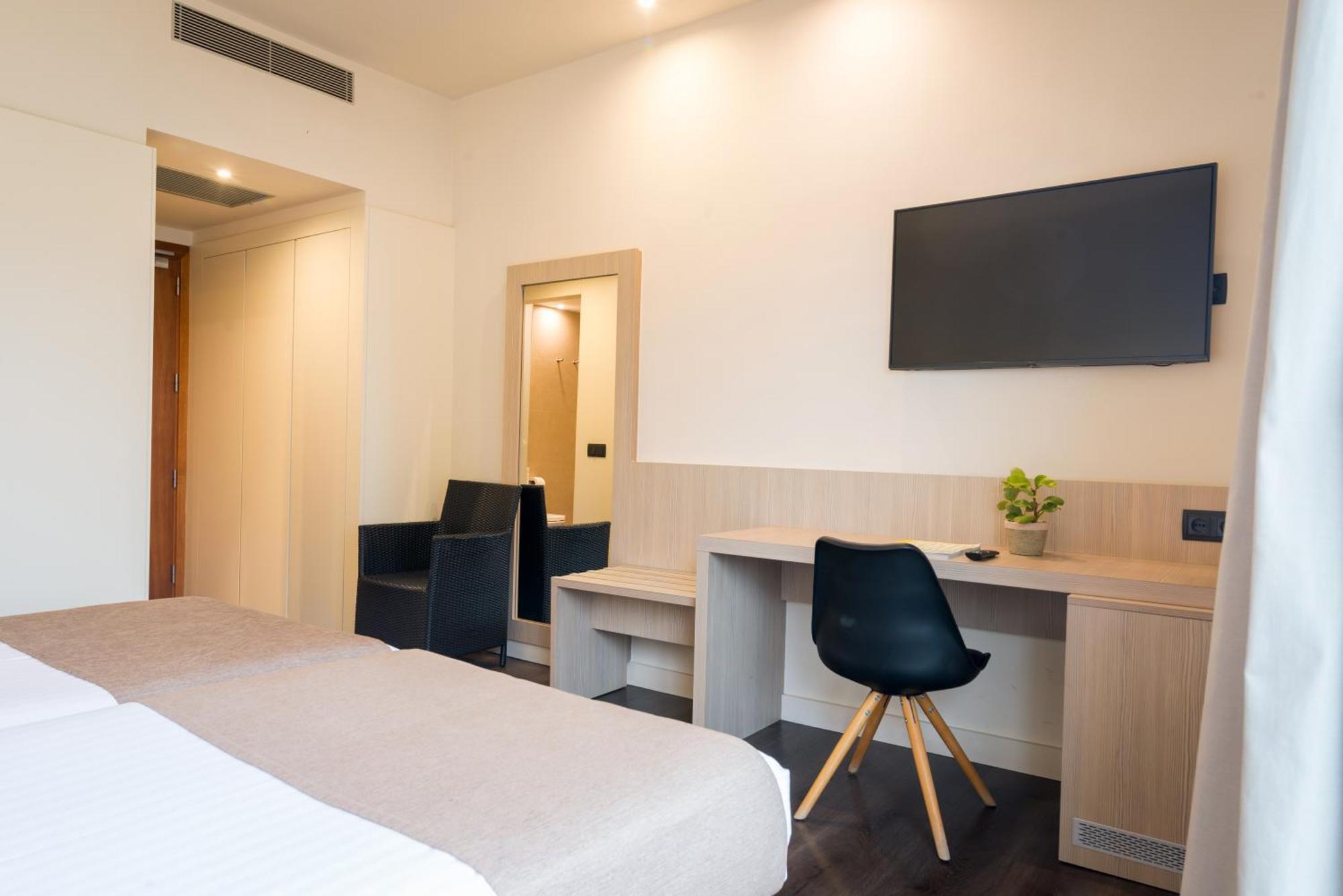 Standard Double or Twin Room Balcony,1538663800:JPEG