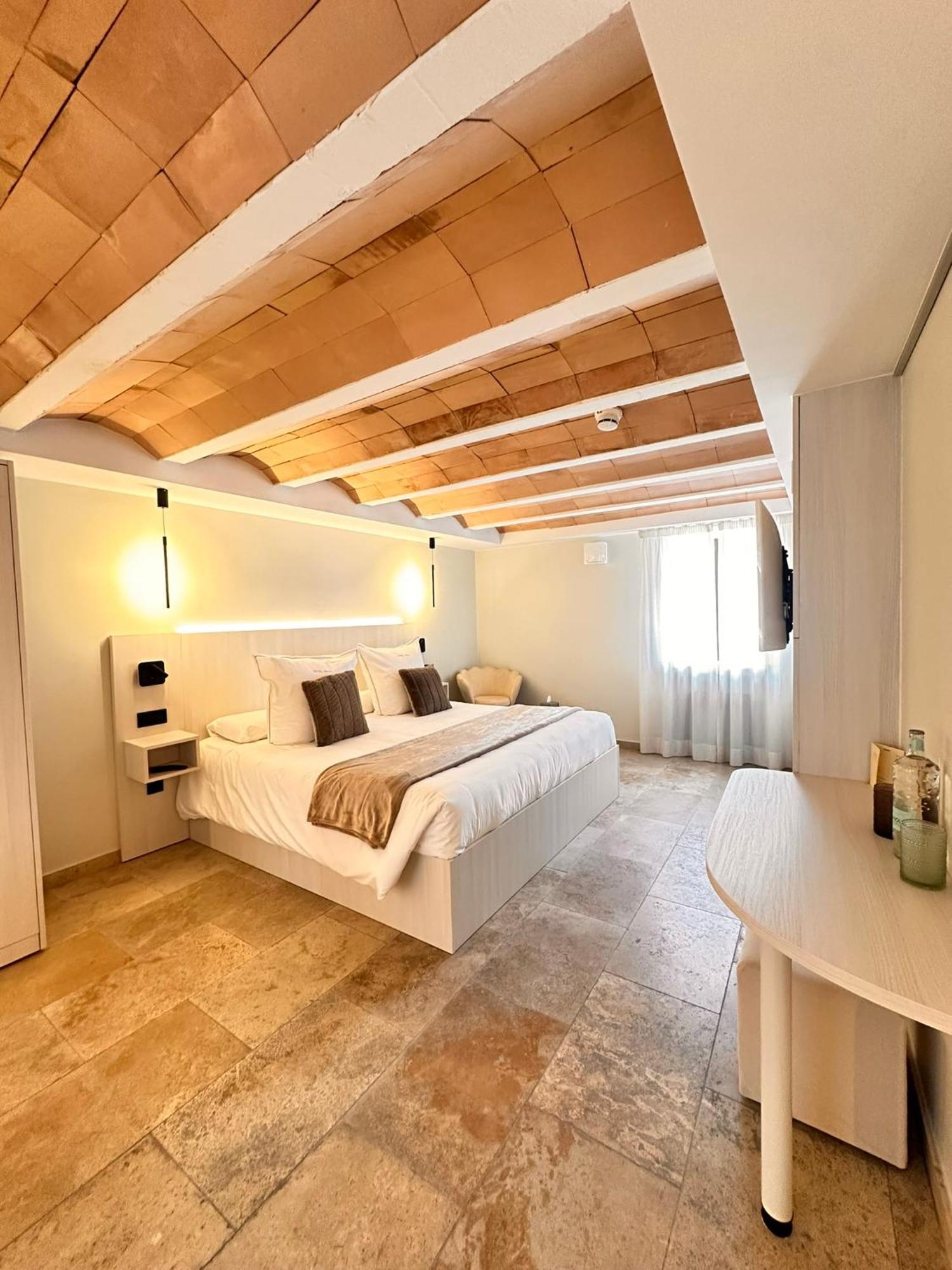 Habitación Doble Superior con desayuno incluido - Uso individual