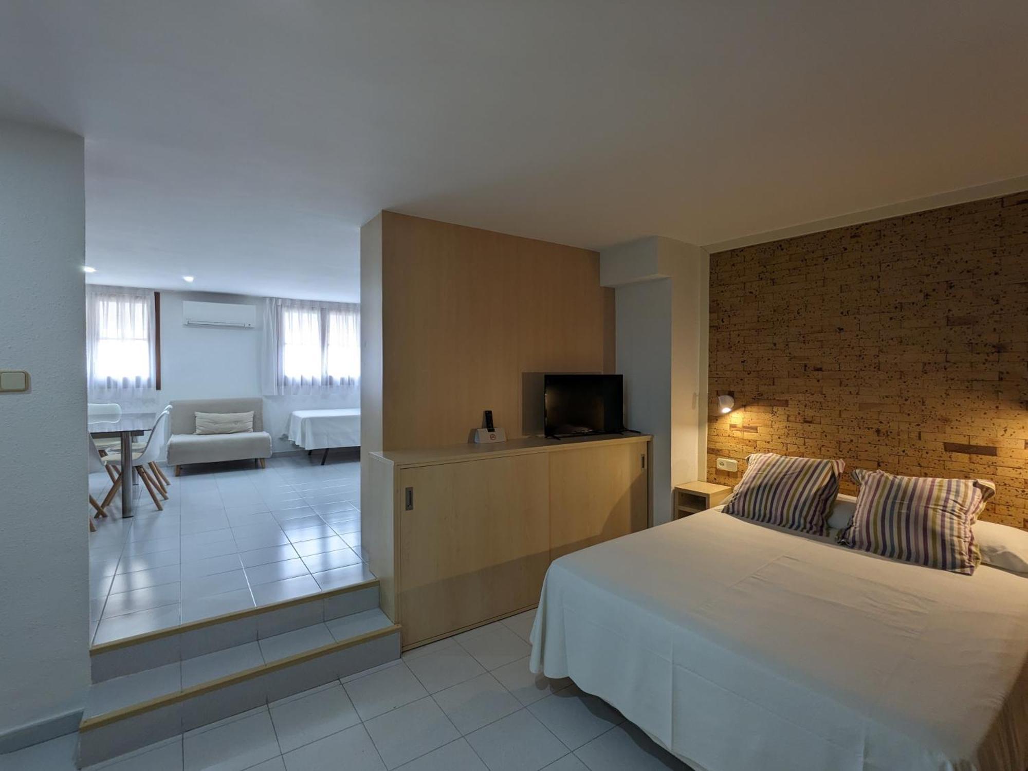 Superior Triple Room,1657870529:JPEG