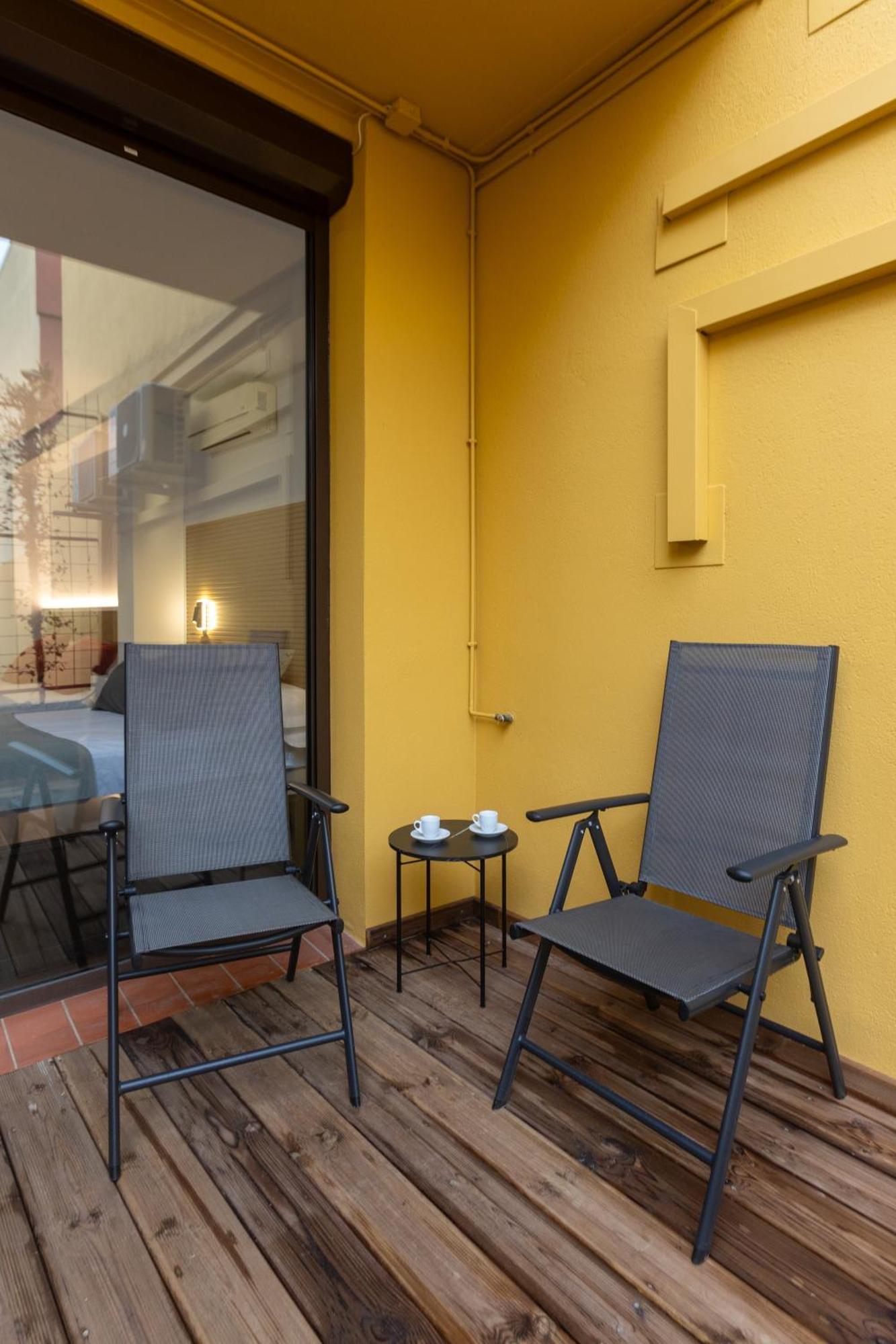 One-Bedroom Apartment Garden View