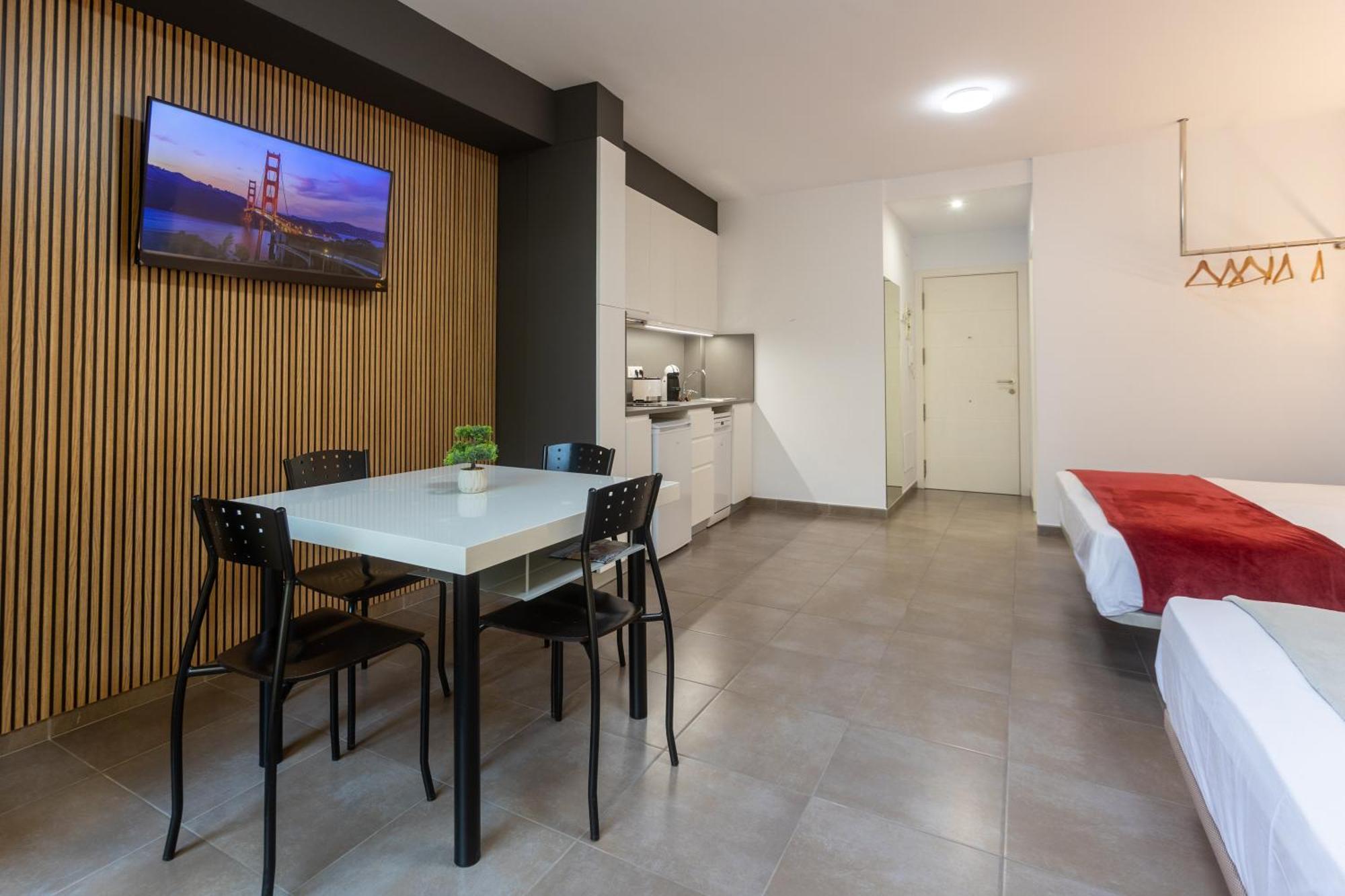 One-Bedroom Apartment Garden View