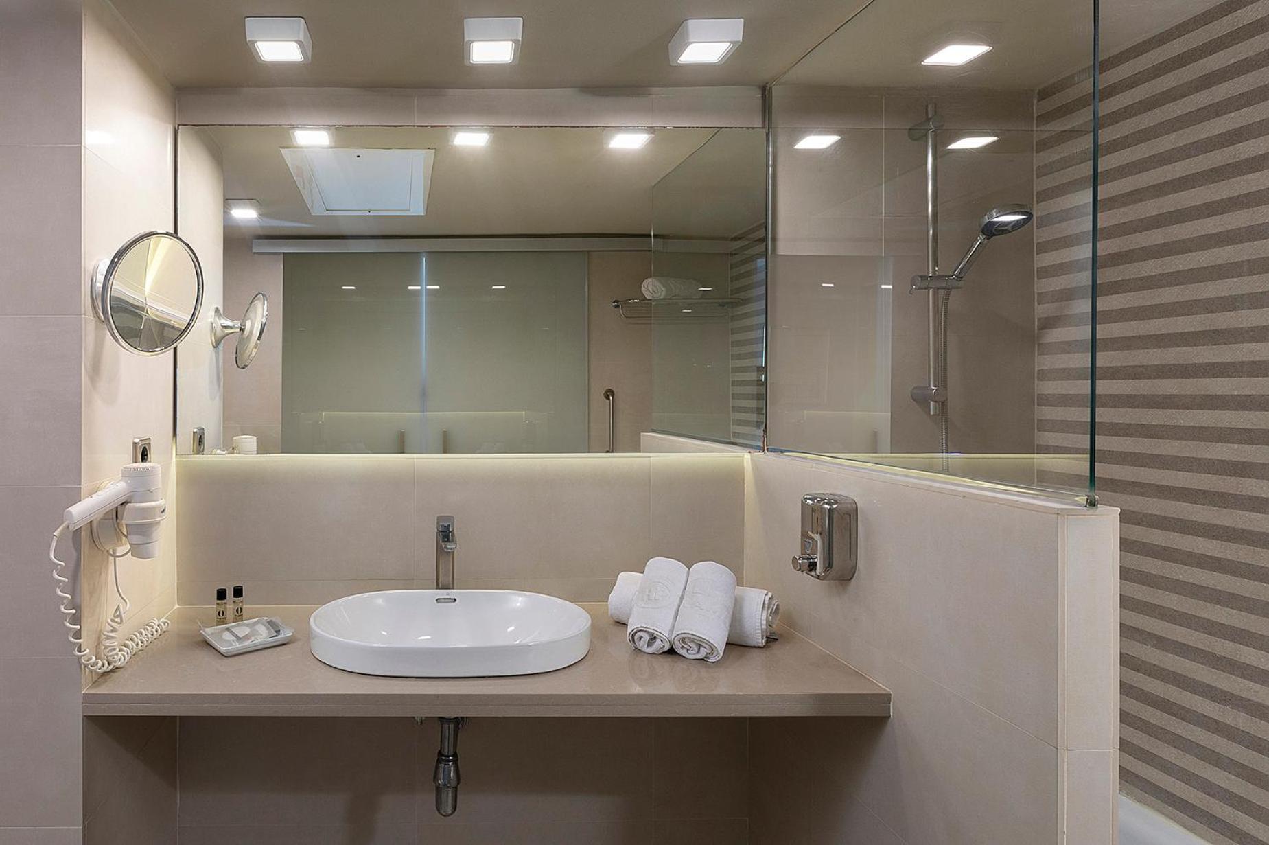 Superior Double or Twin Room Sea View