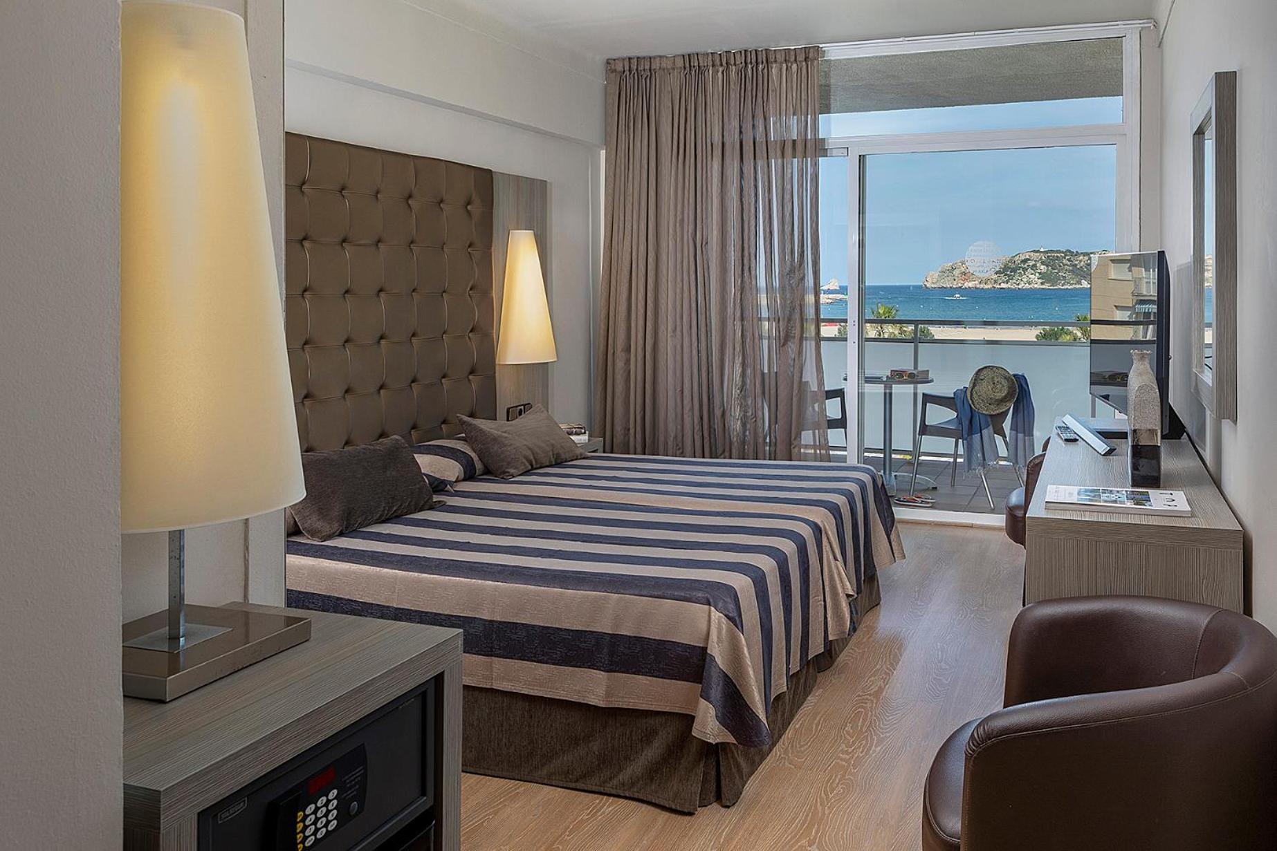 Superior Double or Twin Room Sea View