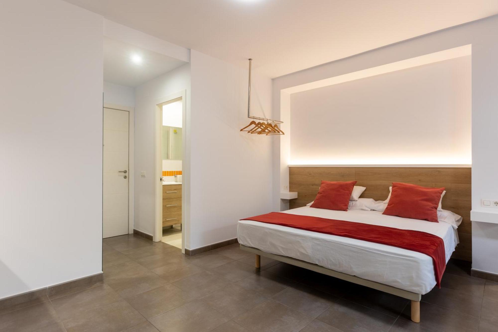 One-Bedroom Apartment Garden View