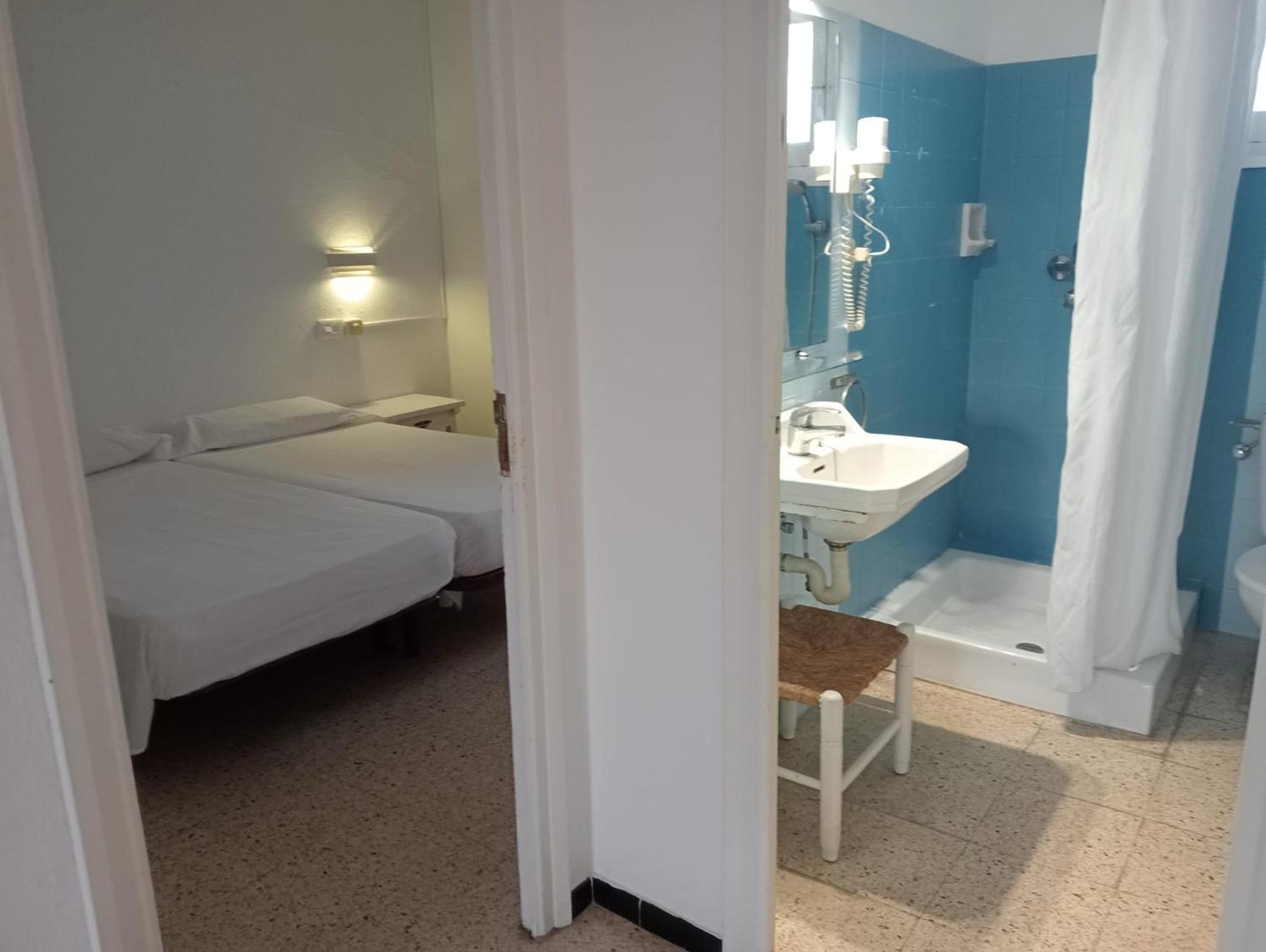 Economy Double or Twin Room