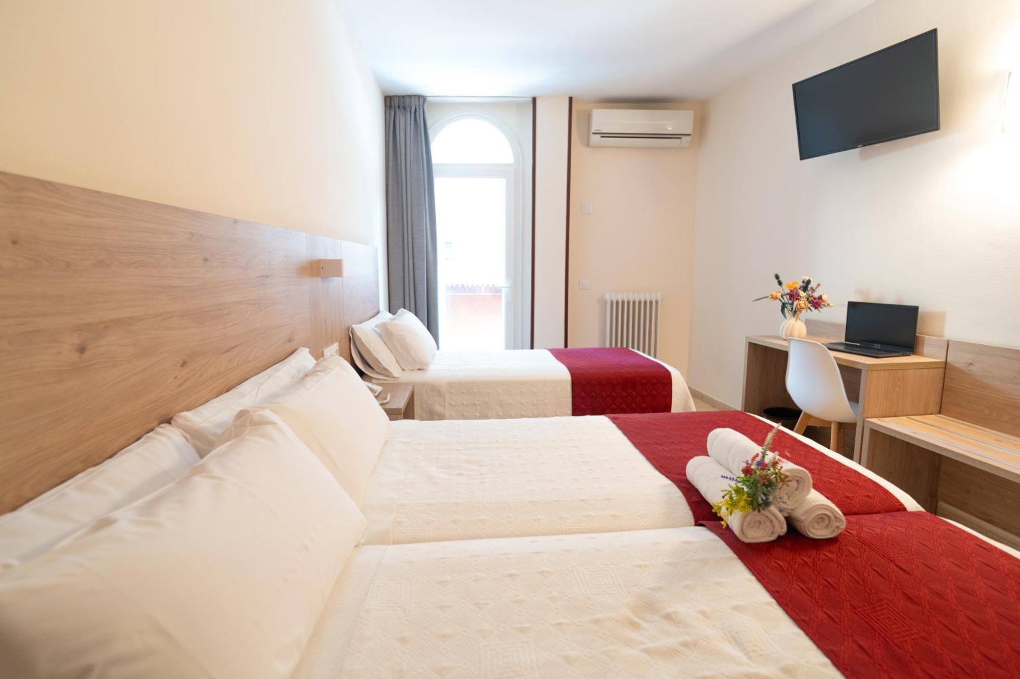 Triple Room,1694869479:JPEG