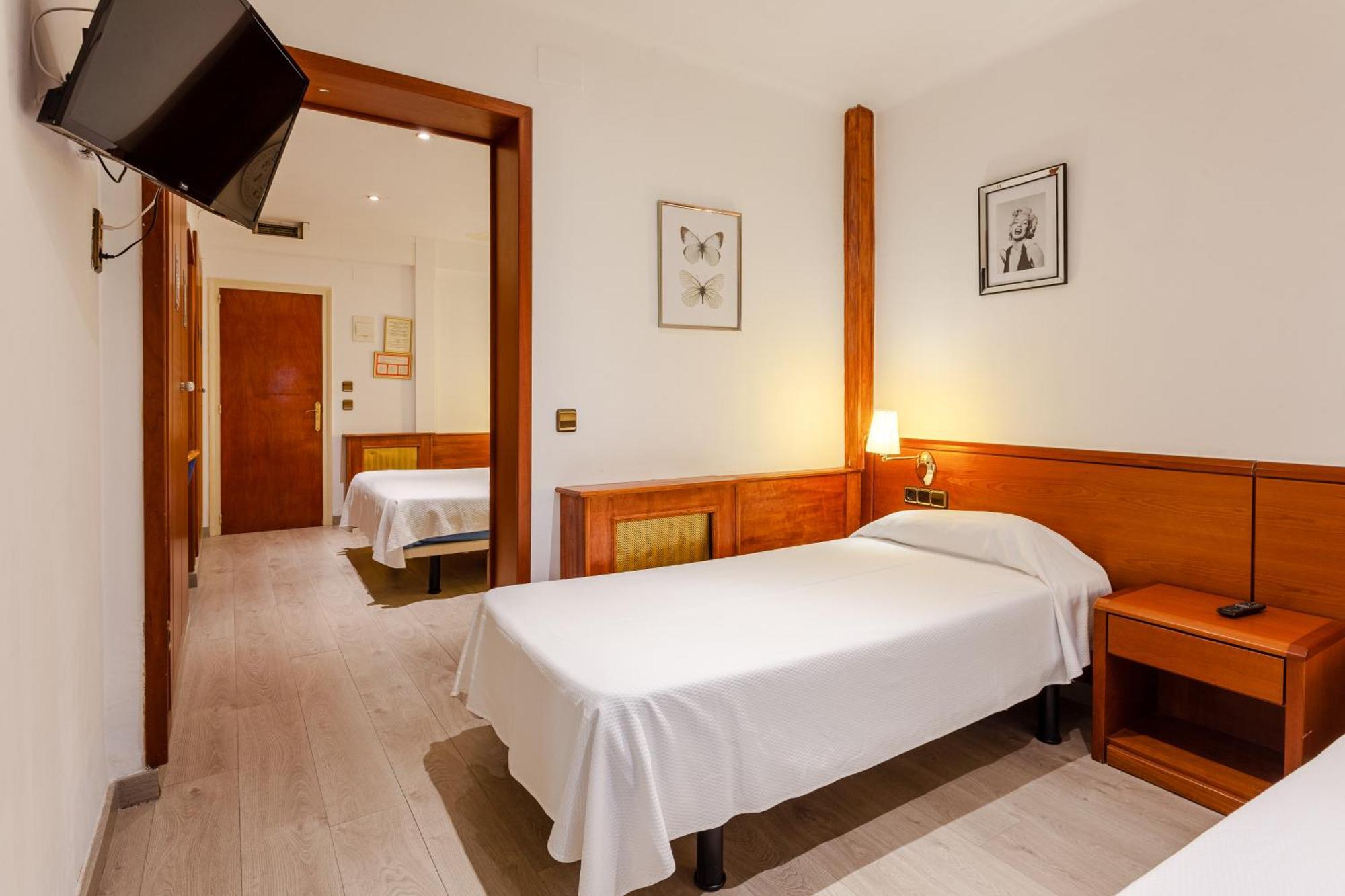 Standard Quadruple Room,1710582987:JPEG