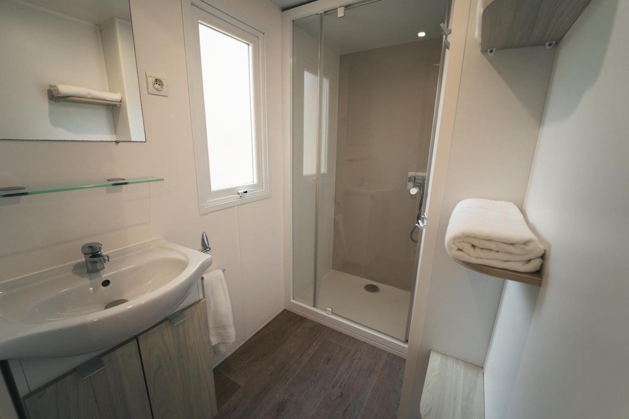 Two Bedroom Deluxe Bungalow,1770607504:JPEG