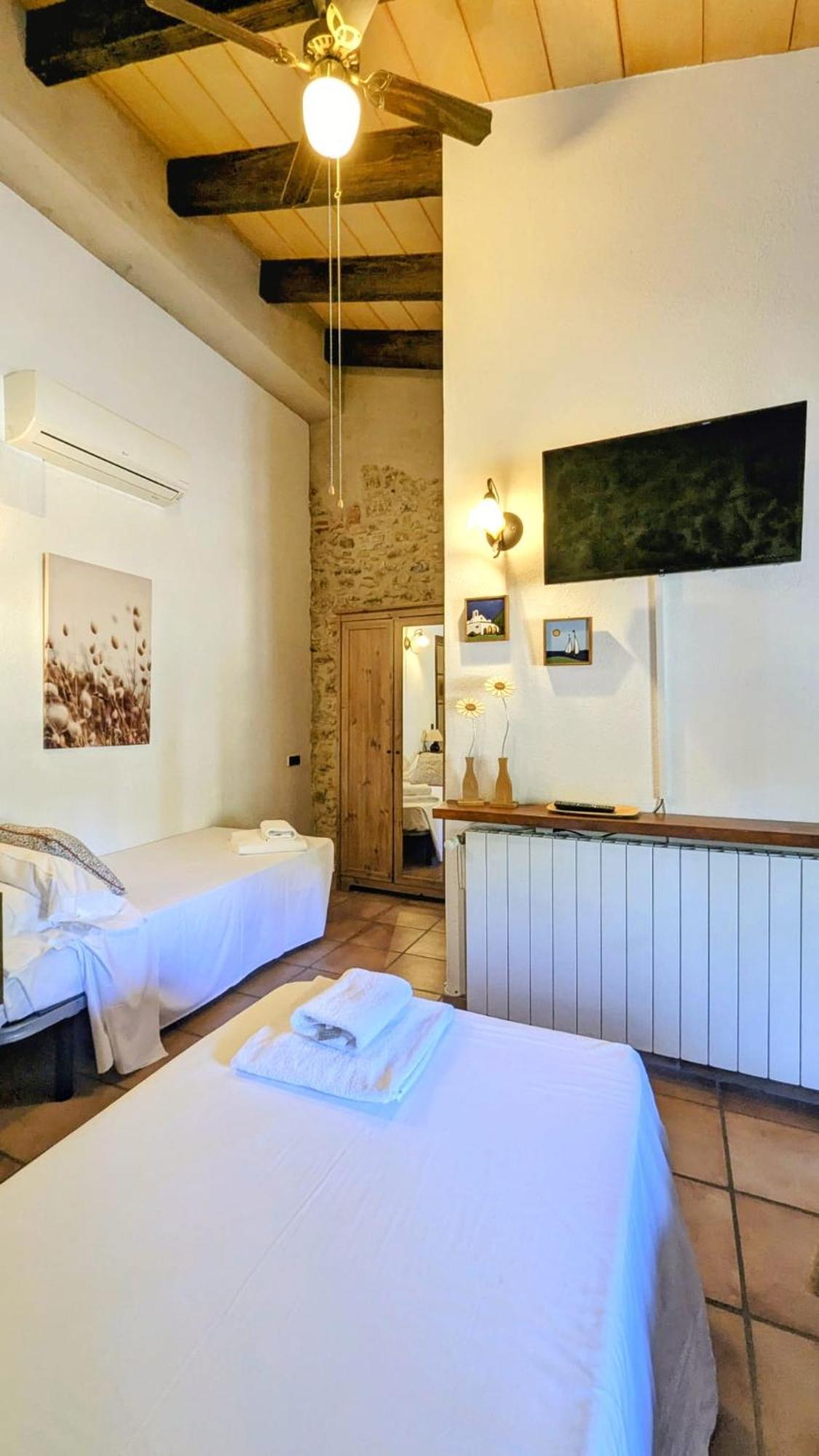 Triple Room Bath