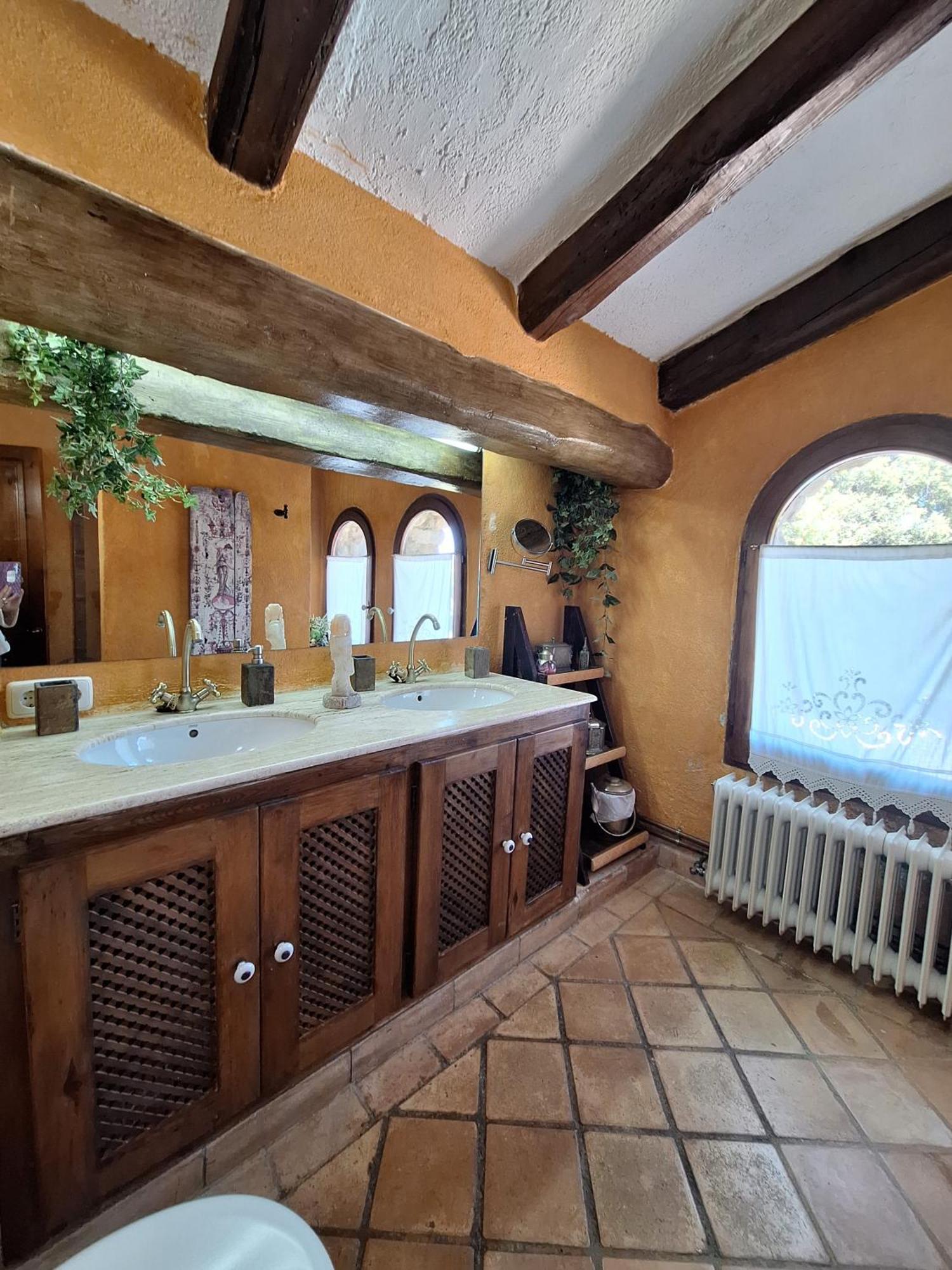 Quadruple Room Private Bathroom