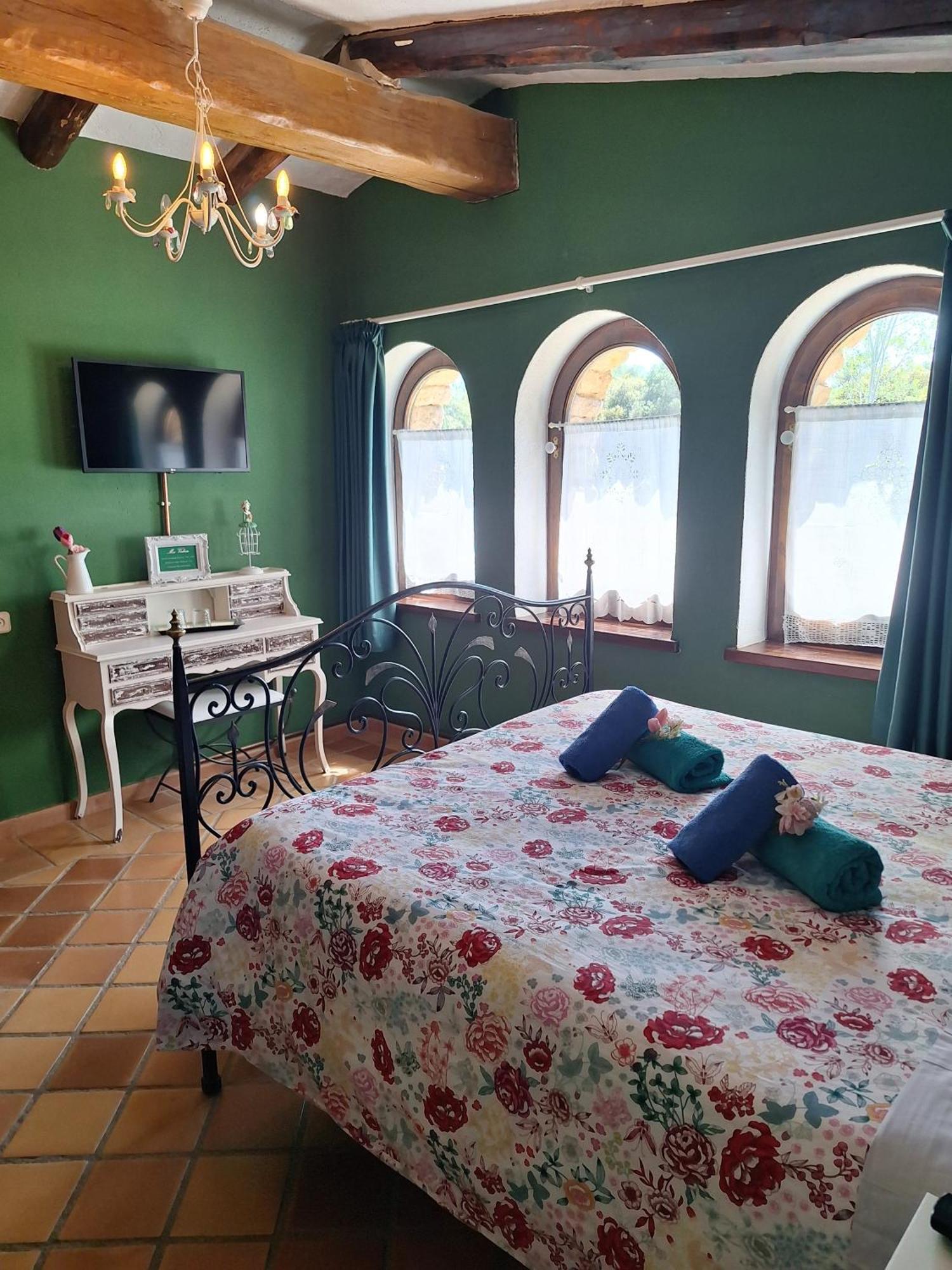 Quadruple Room Private Bathroom