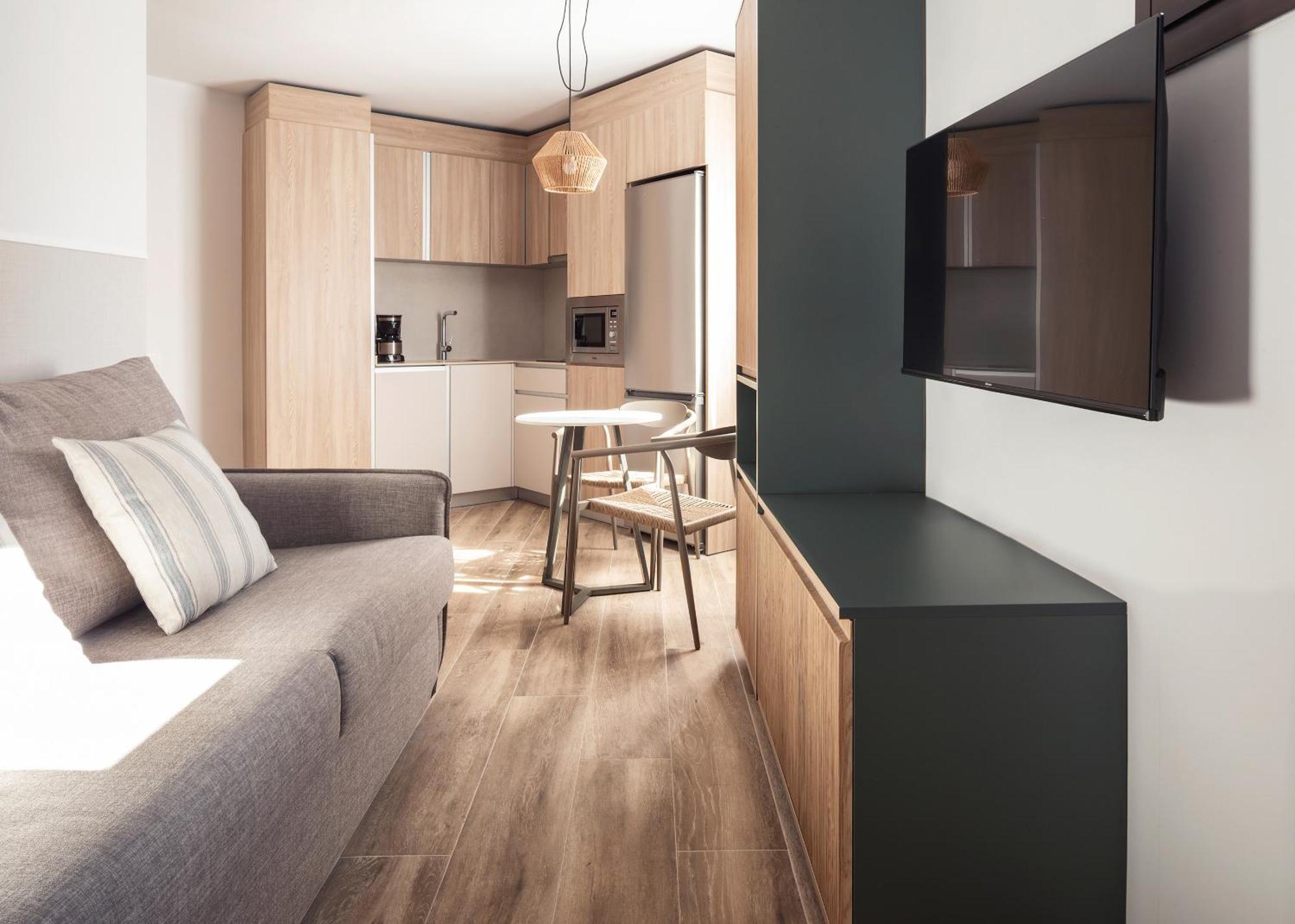 One-Bedroom Apartment