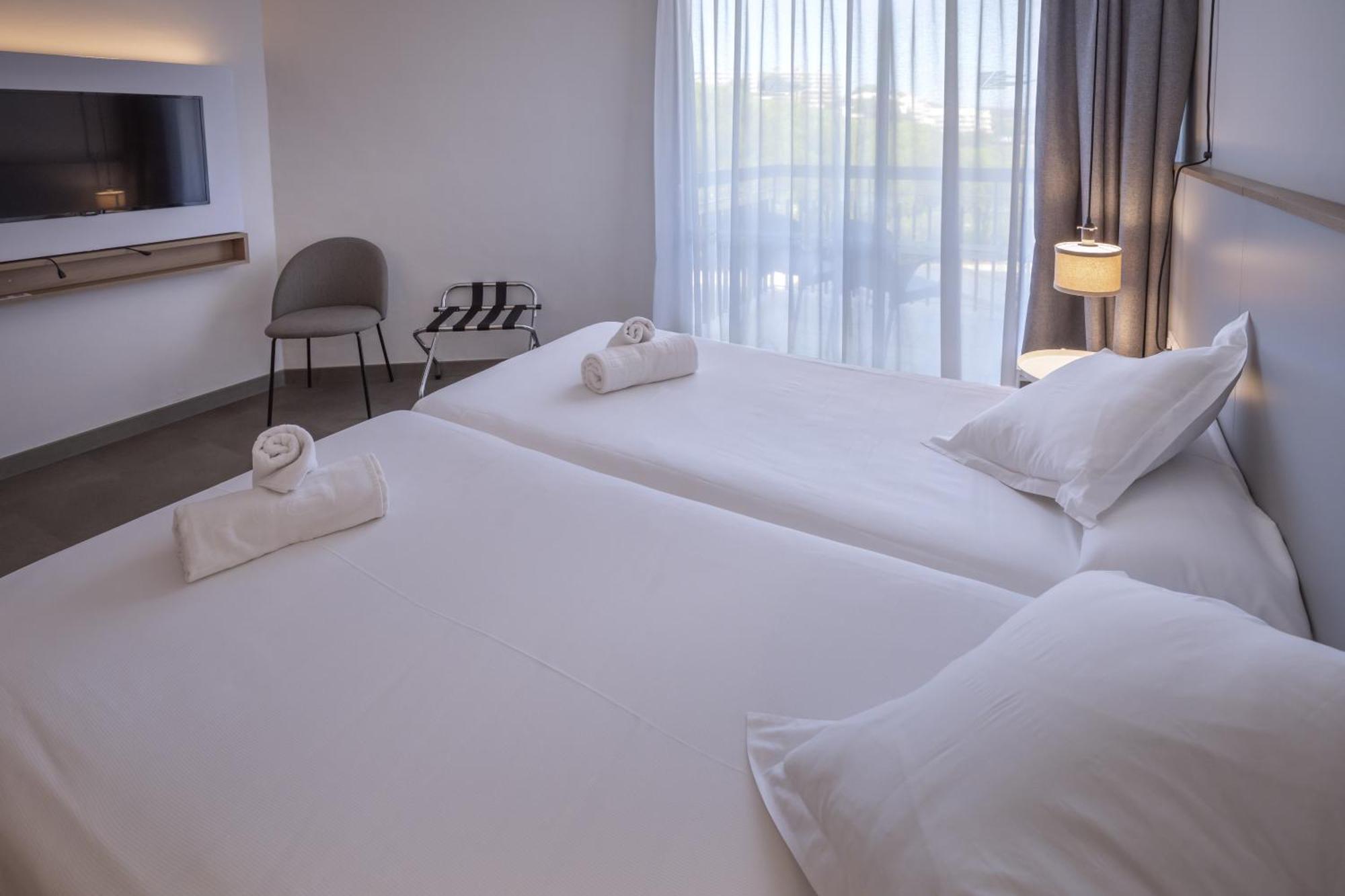 Double or Twin Room Sea View Balcony