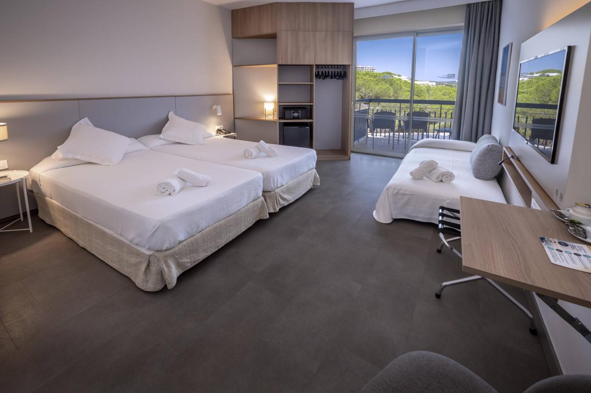 Double or Twin Room Sea View Balcony