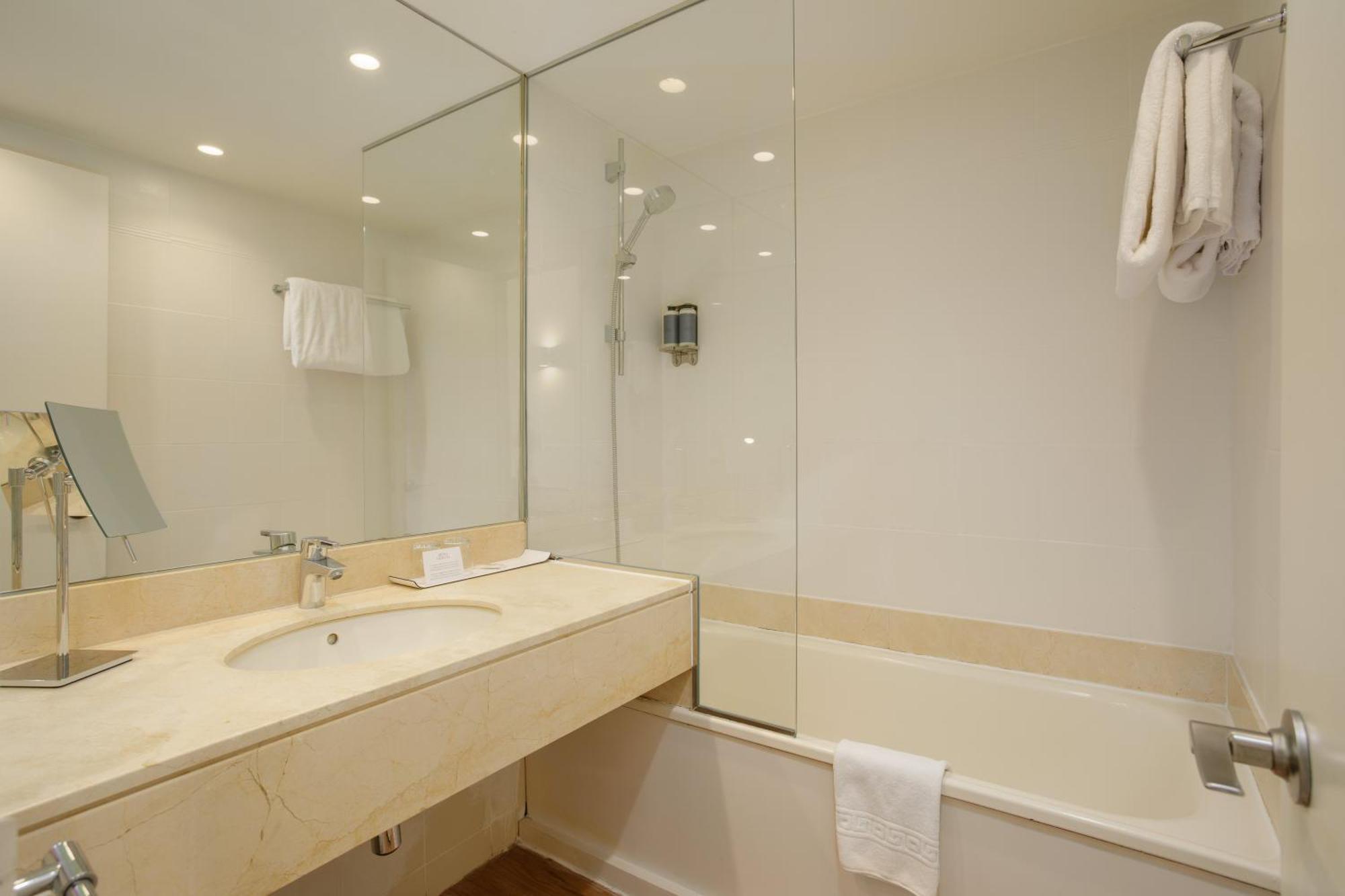 Superior Double or Twin Room Extra Bed