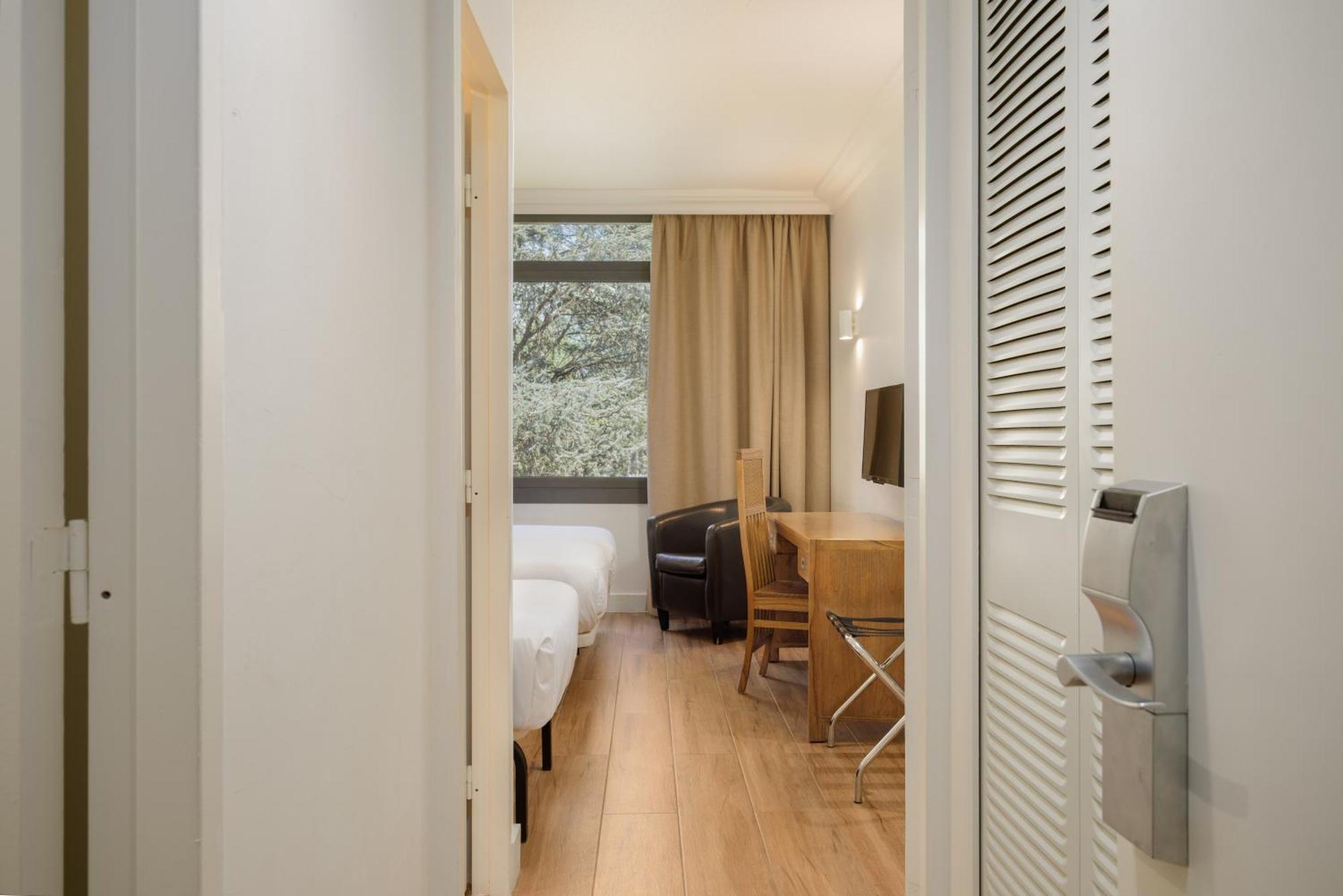 Superior Double or Twin Room Extra Bed